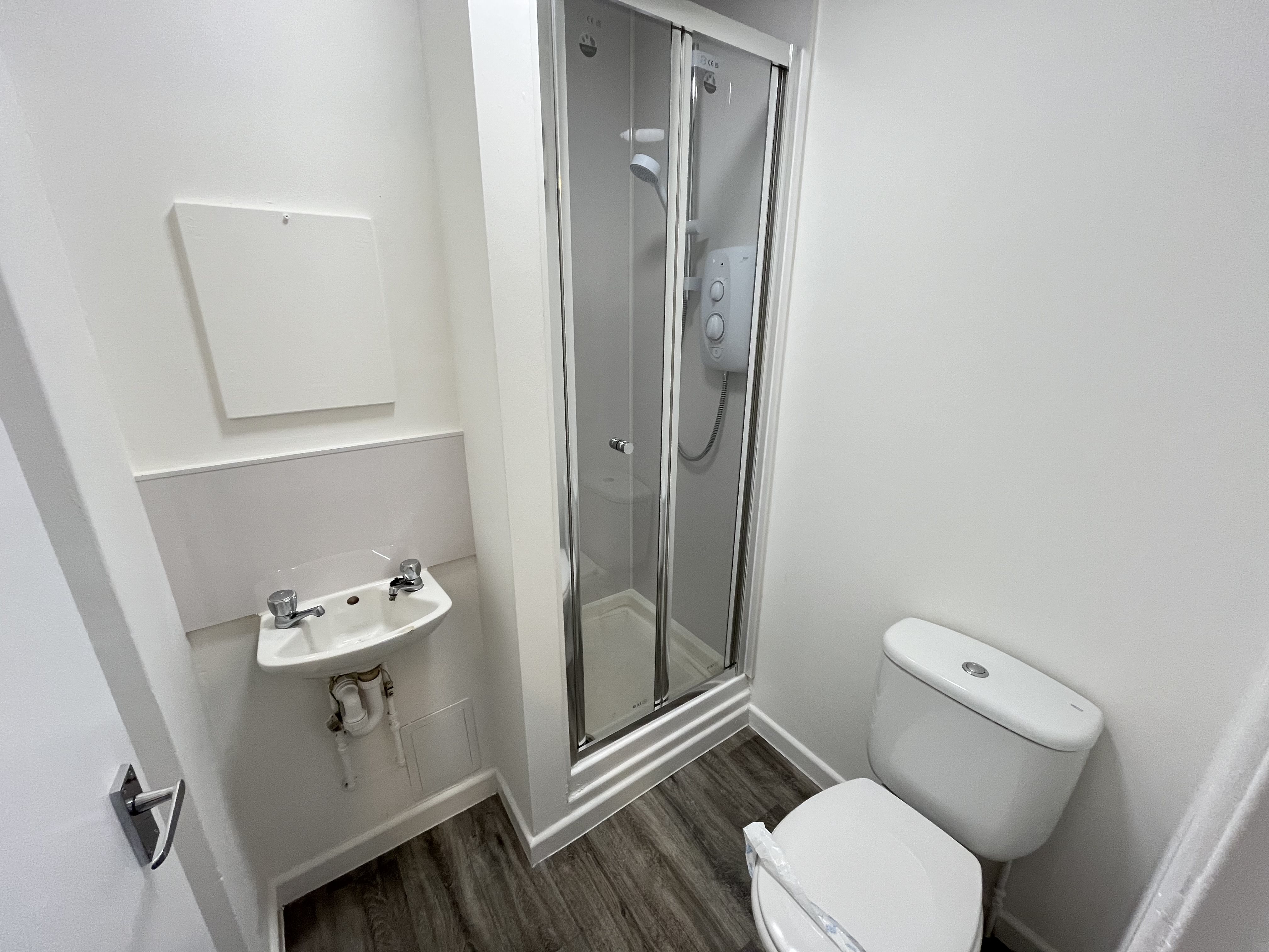 3 bed flat to rent in St Peters Road, Bournemouth  - Property Image 2