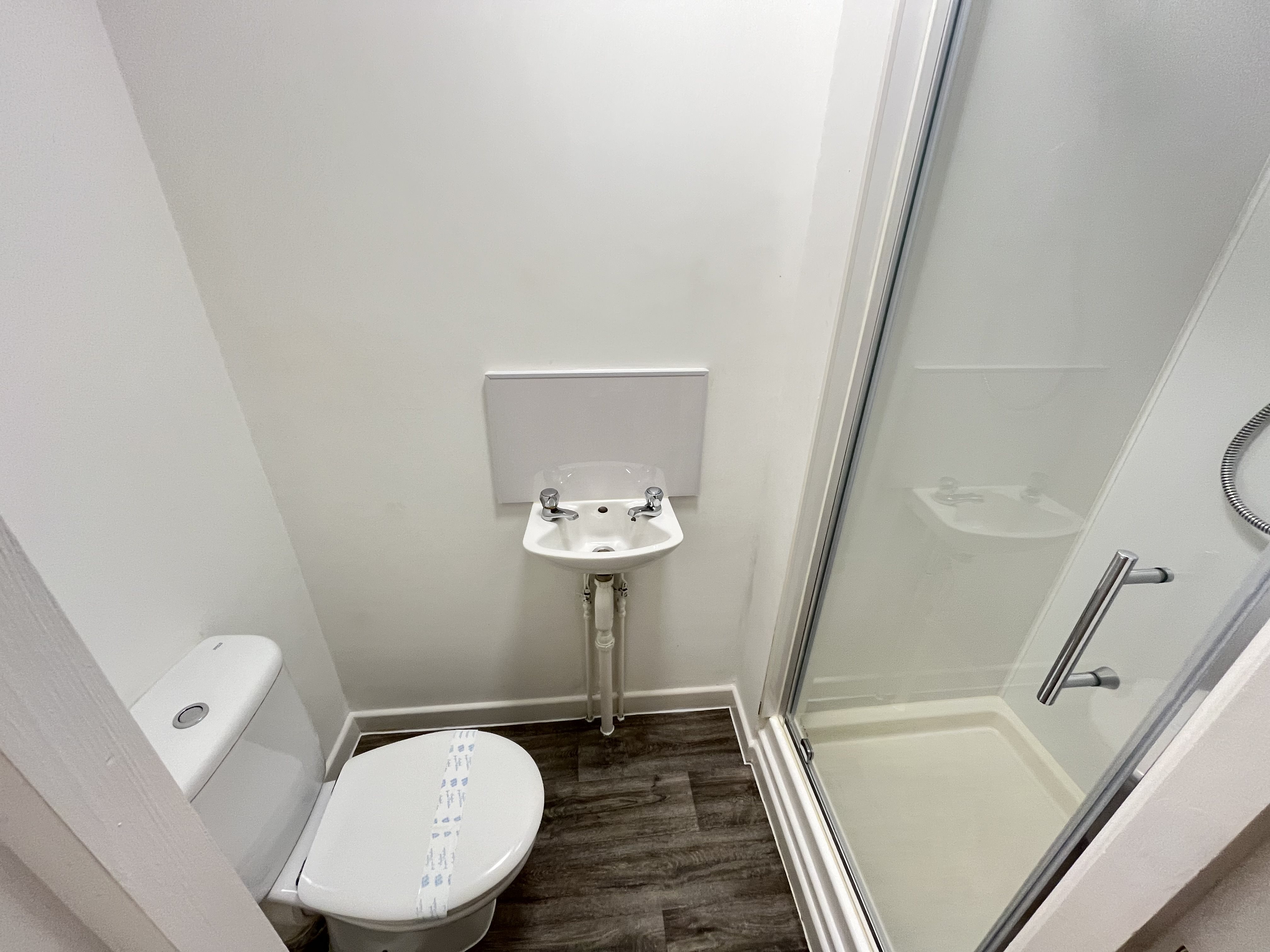 3 bed flat to rent in St Peters Road, Bournemouth 8