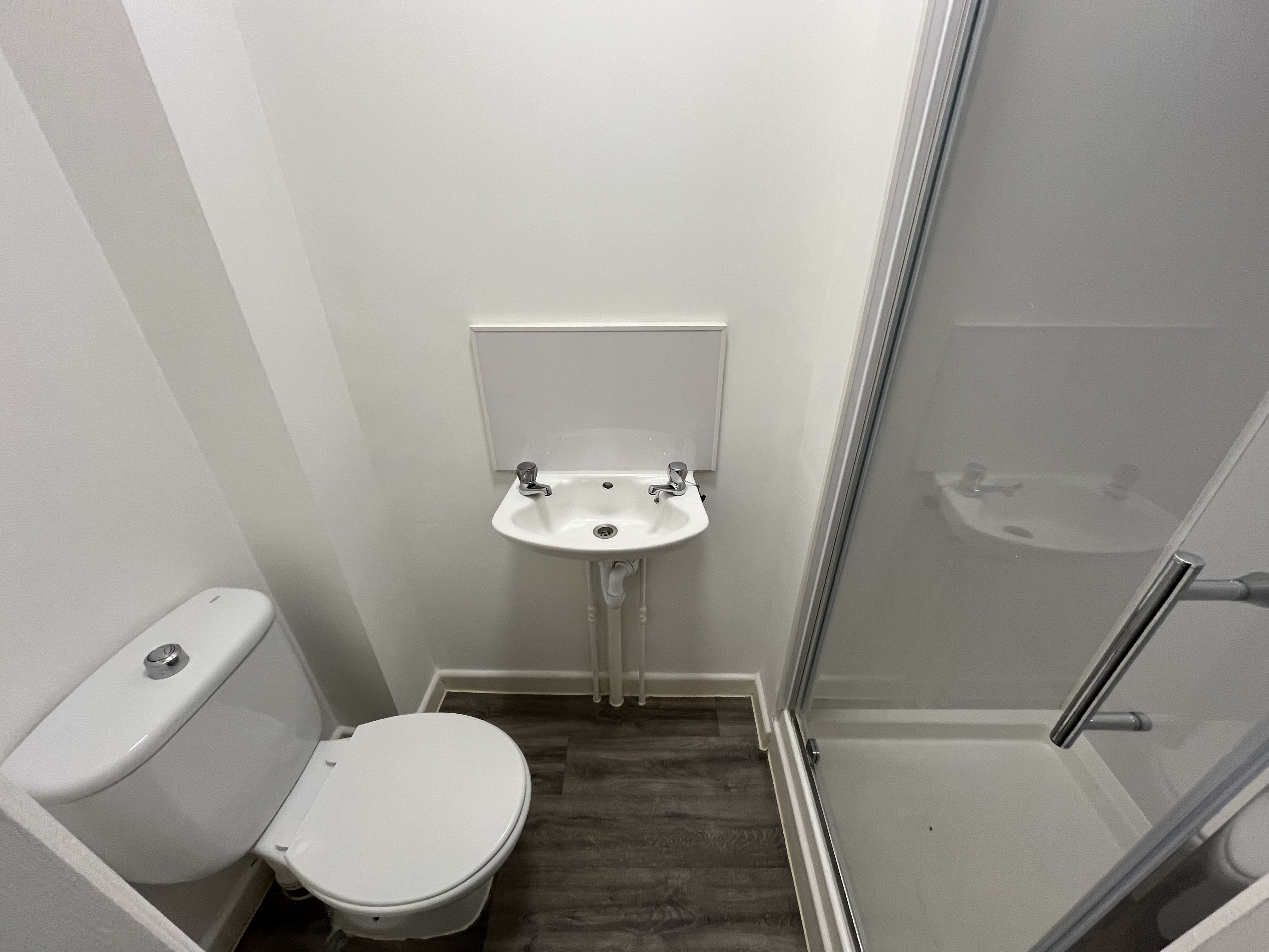 3 bed flat to rent in St Peters Road, Bournemouth 5