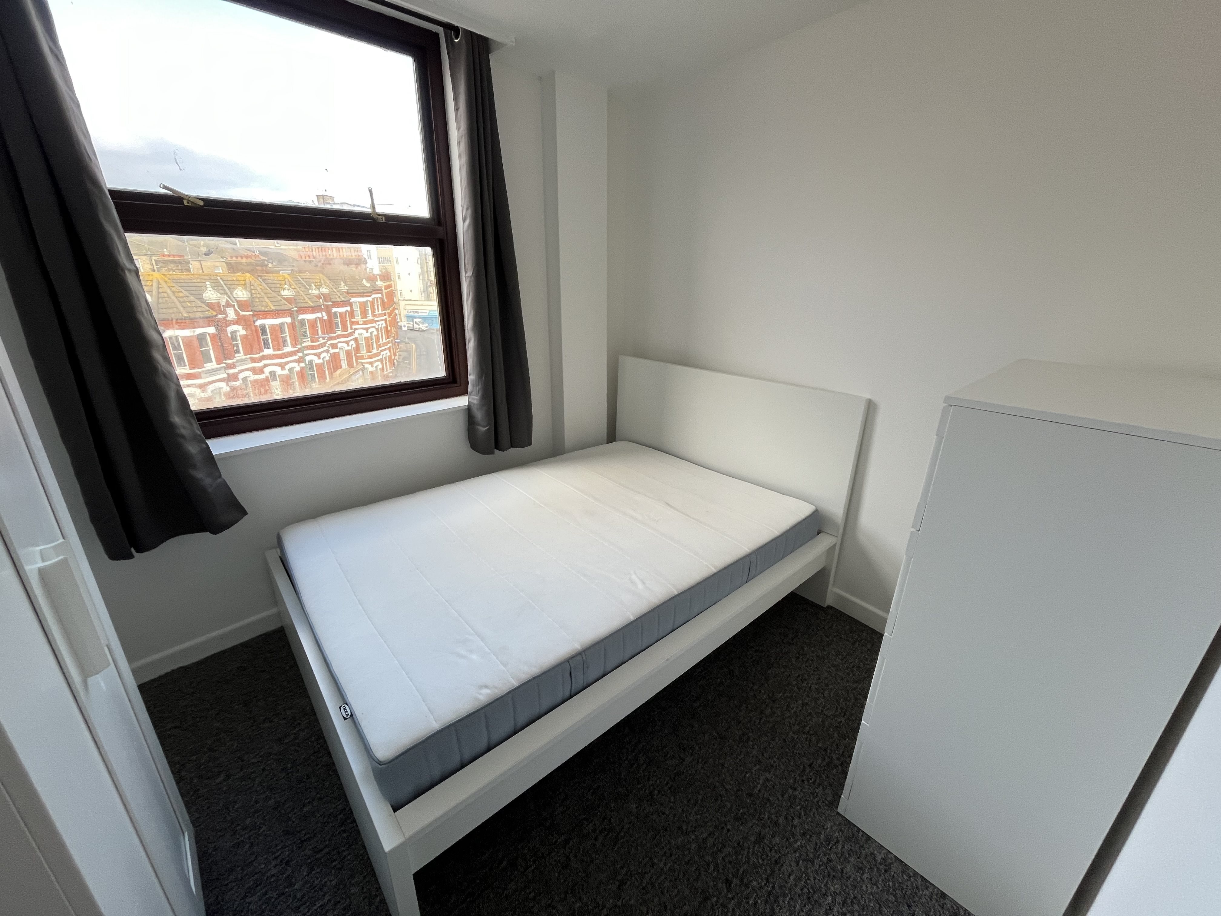 3 bed flat to rent in St Peters Road, Bournemouth  - Property Image 3