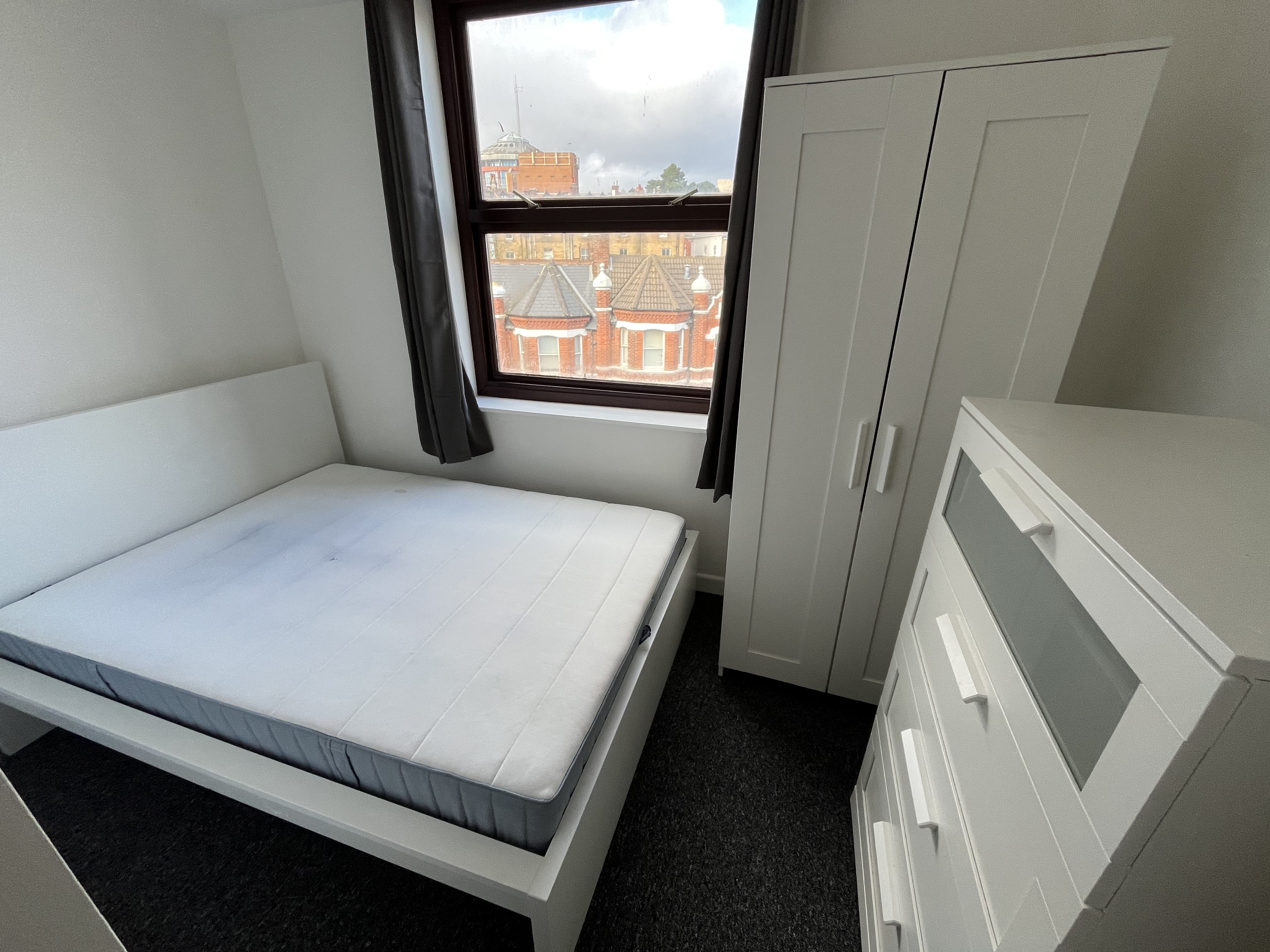 3 bed flat to rent in St Peters Road, Bournemouth  - Property Image 7