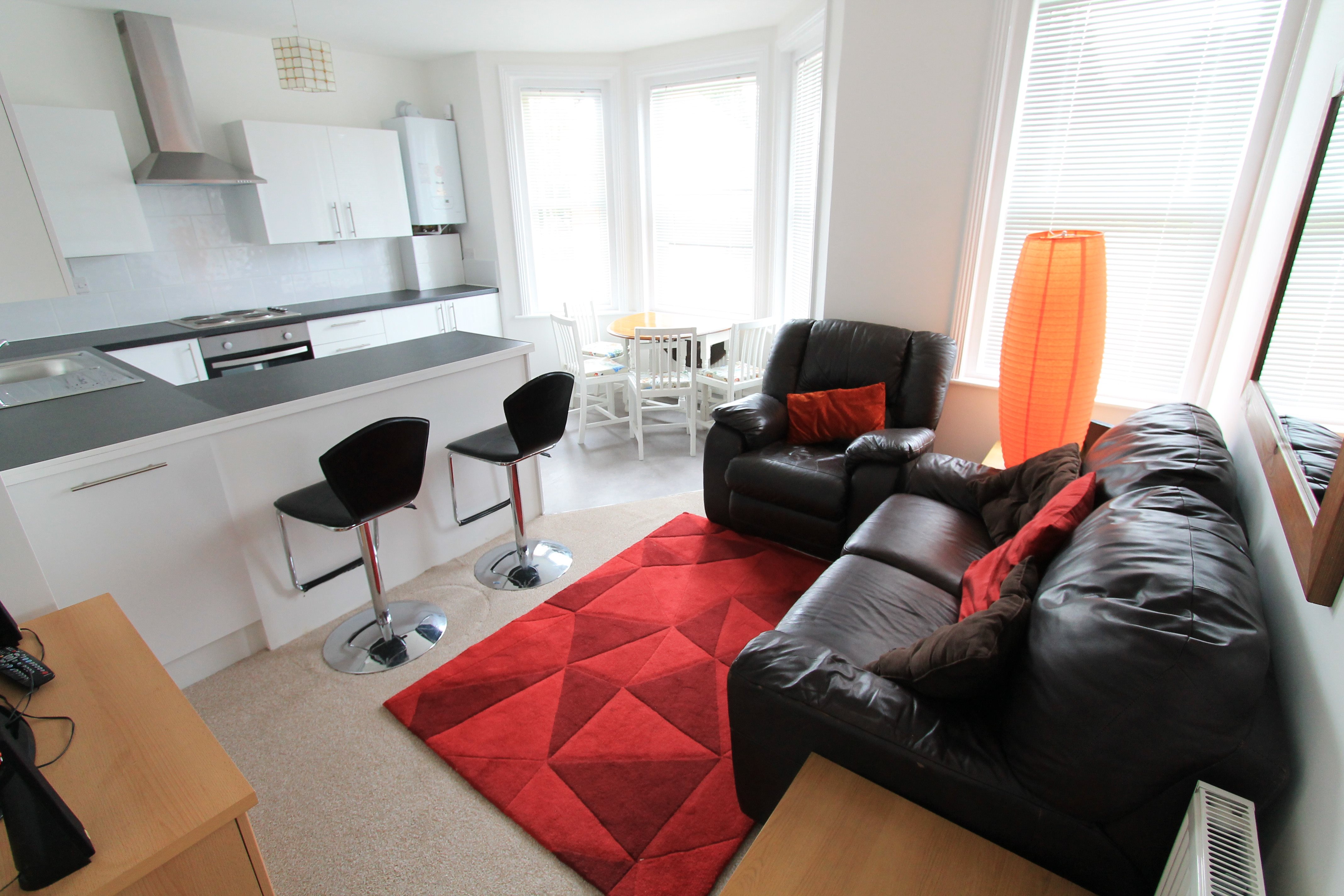 2 bed flat to rent in Talbot Road, , BH9  - Property Image 2