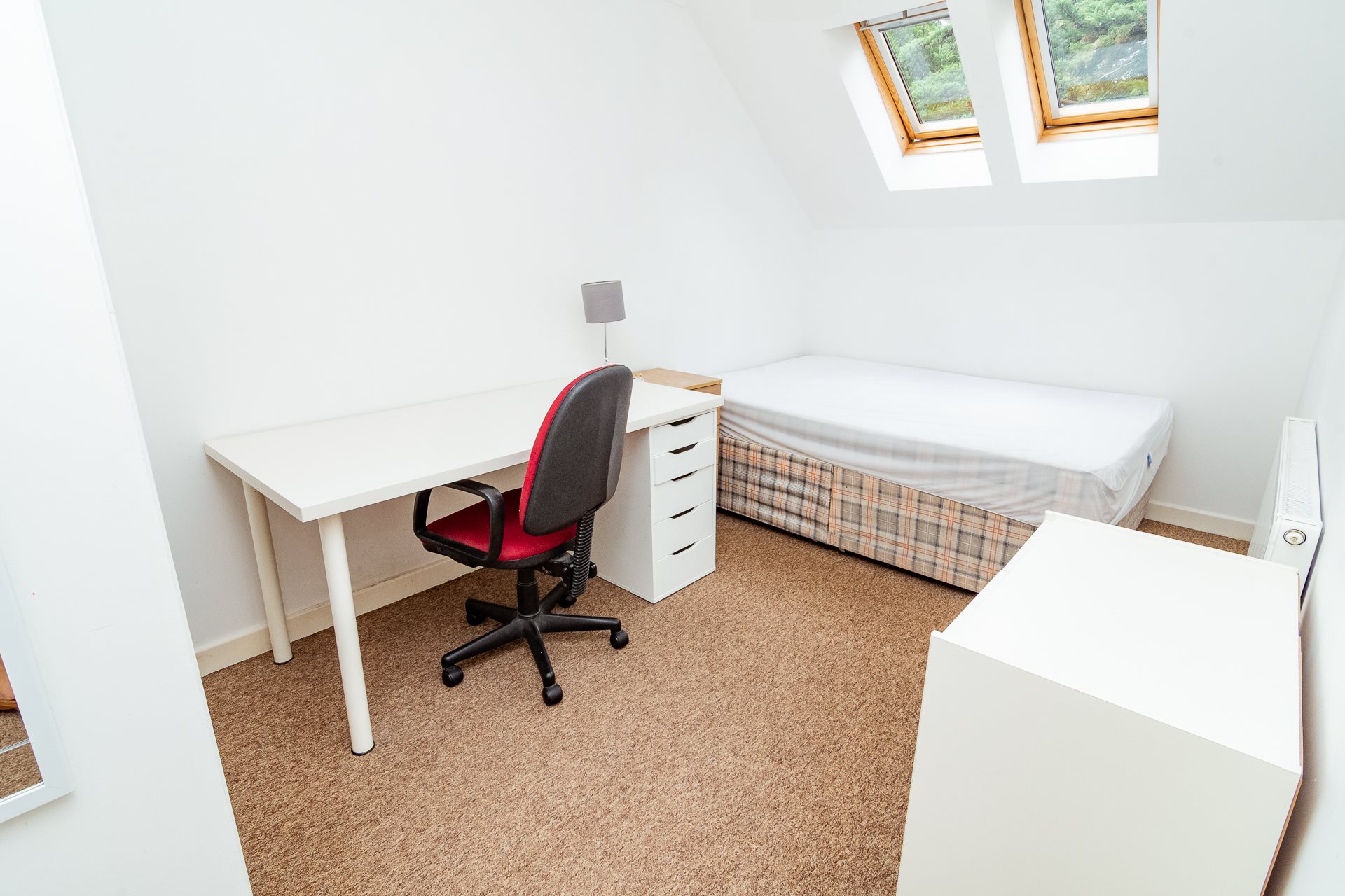 4 bed house to rent in Richards Close, Bournemouth 5