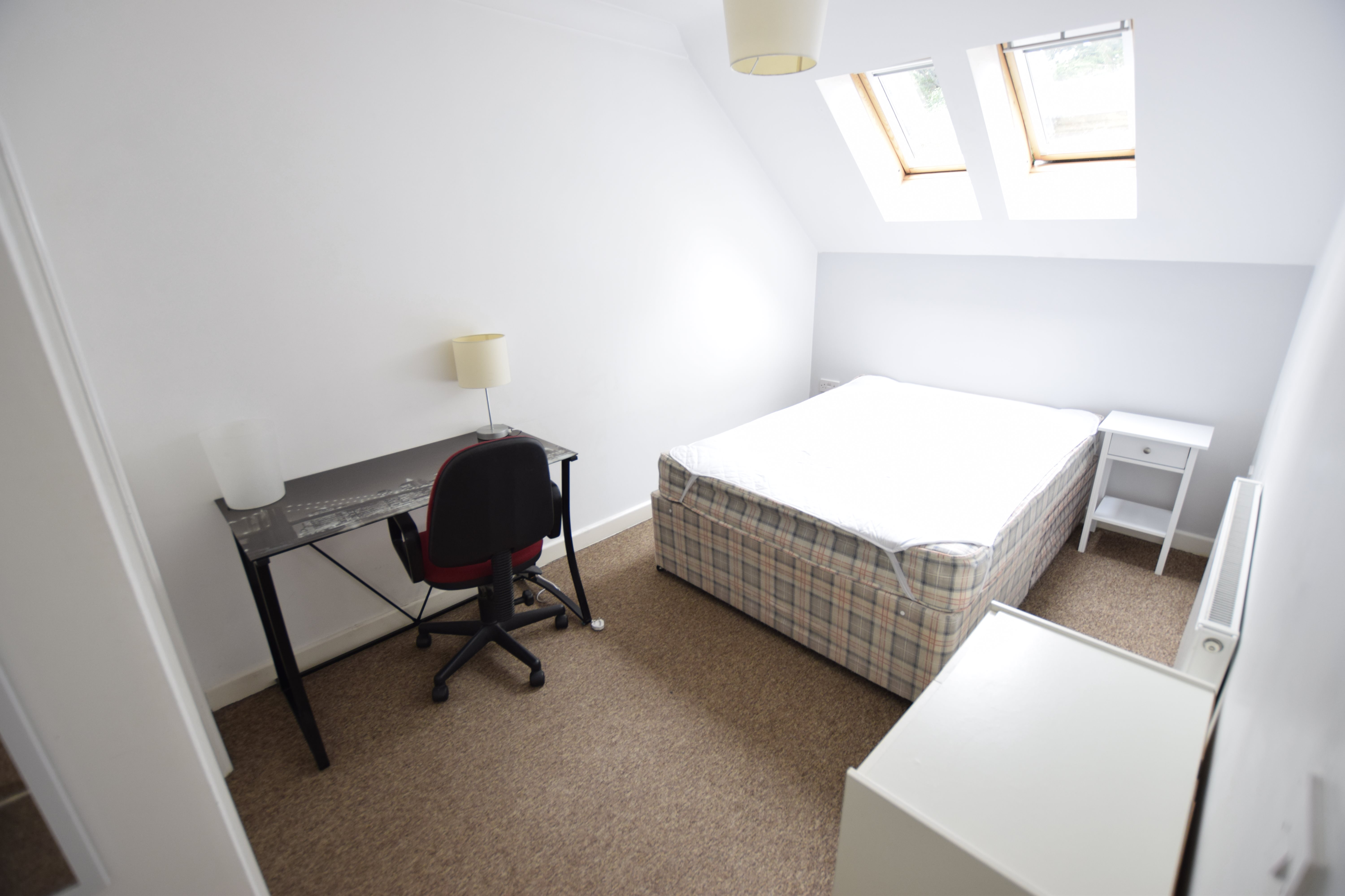 4 bed house to rent in Richards Close, Bournemouth 19