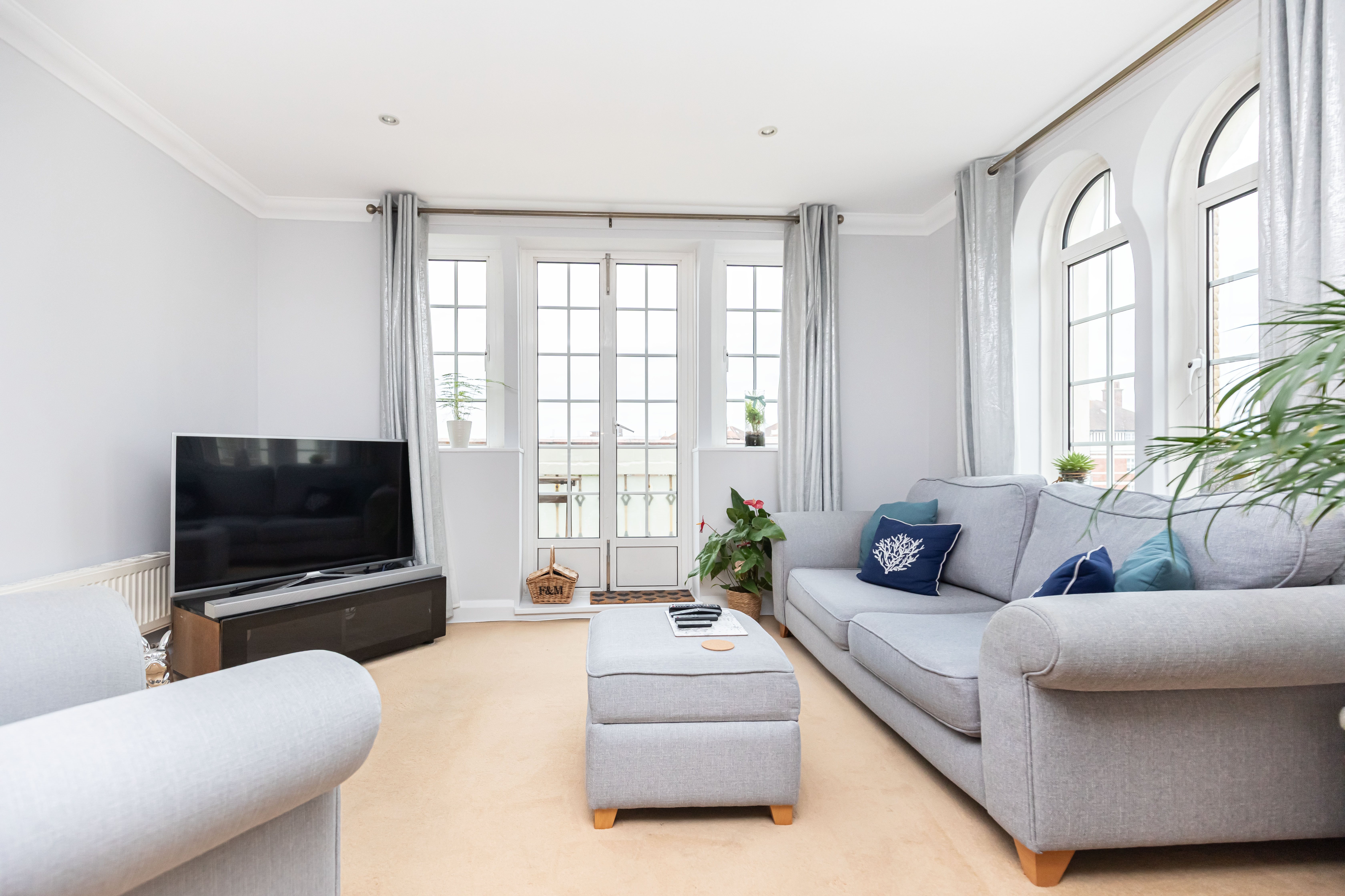 2 bed flat to rent in Sea Road, Bournemouth, BH5  - Property Image 3