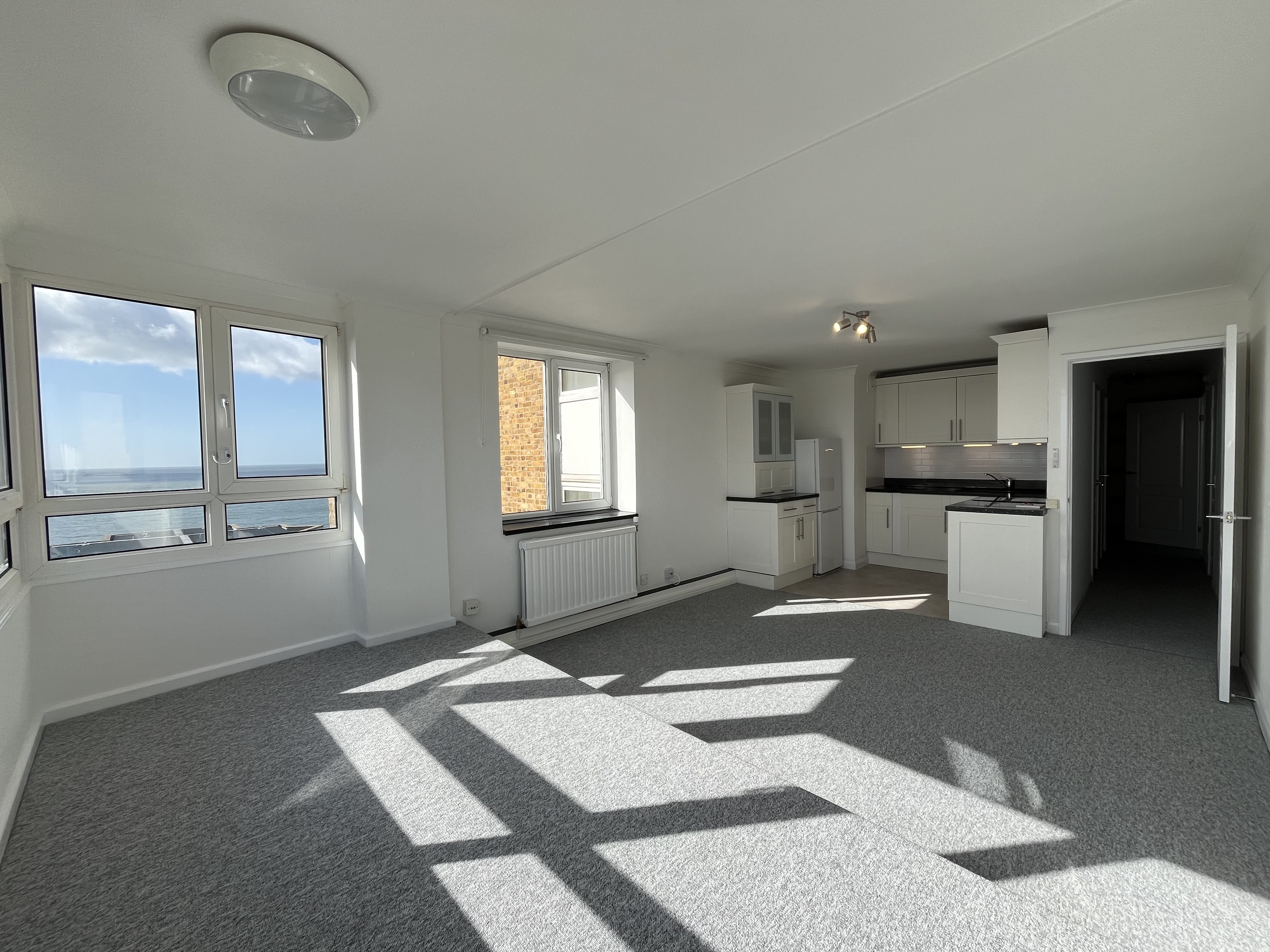 2 bed flat to rent in West Cliff Road, Bournemouth, BH2 4