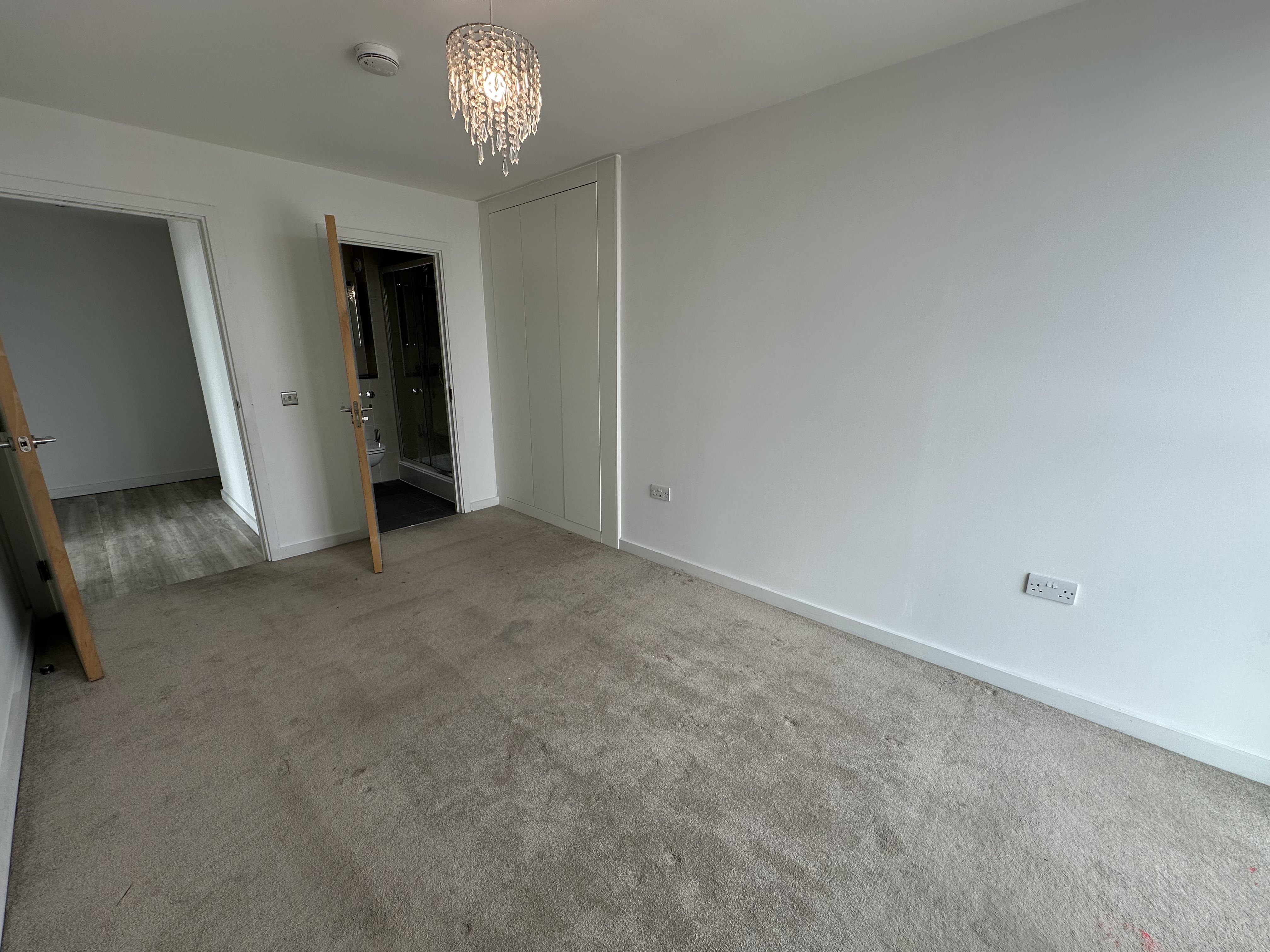 3 bed flat to rent in Holdenhurst Road, , BH8 4