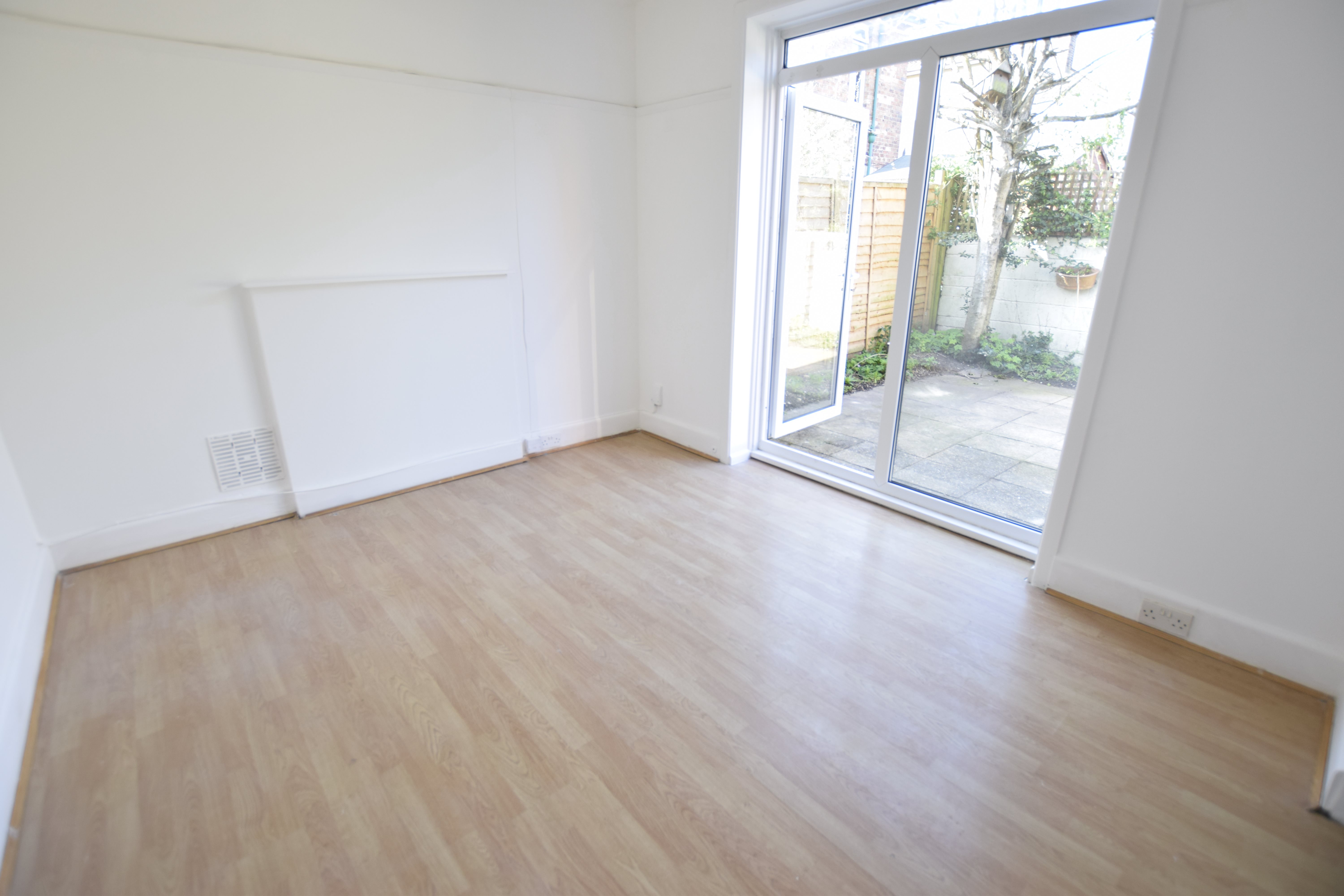 3 bed house to rent in Madison Avenue, Bournemouth, BH1 4