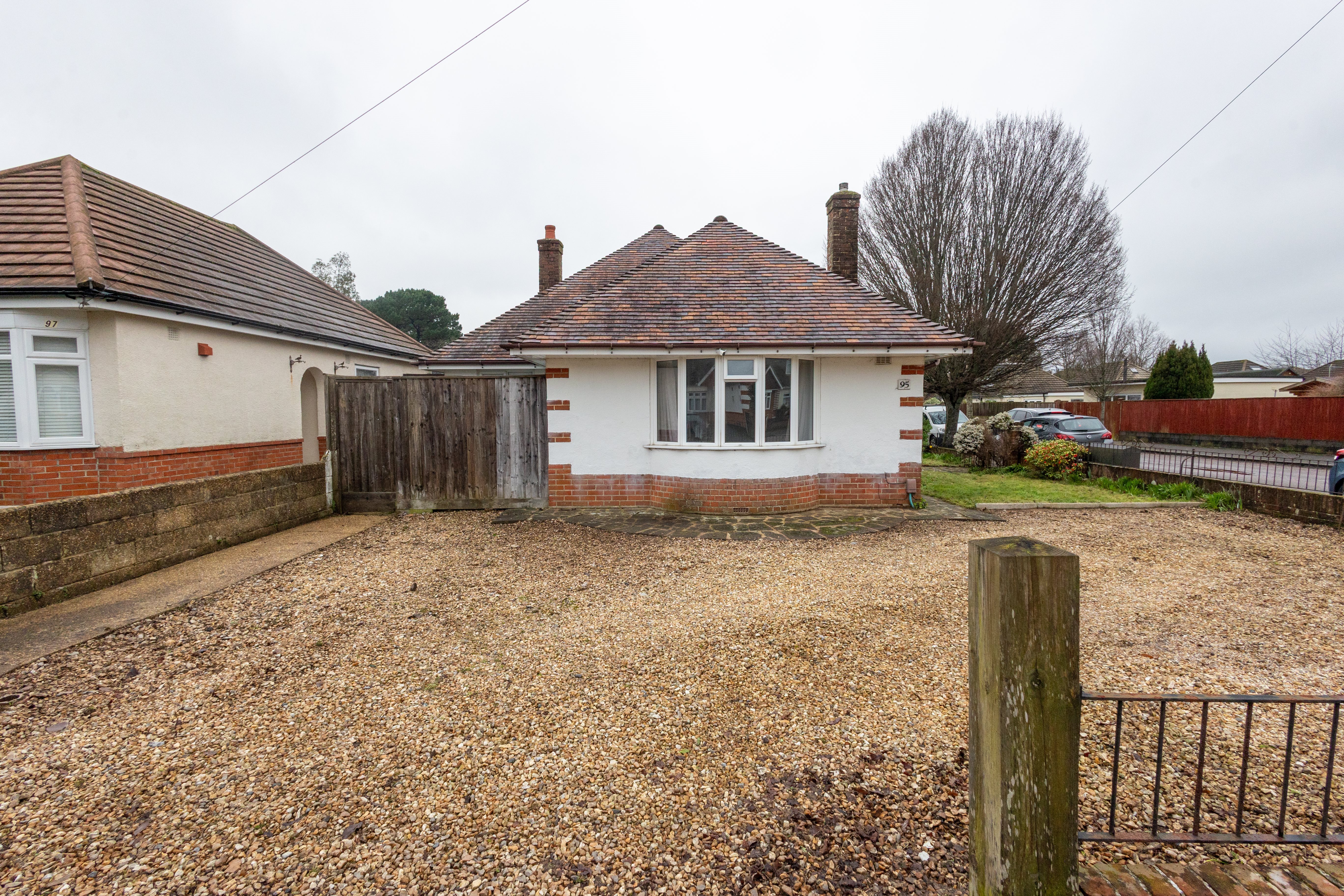 2 bed bungalow to rent in Craigmoor Avenue, Bournemouth 13