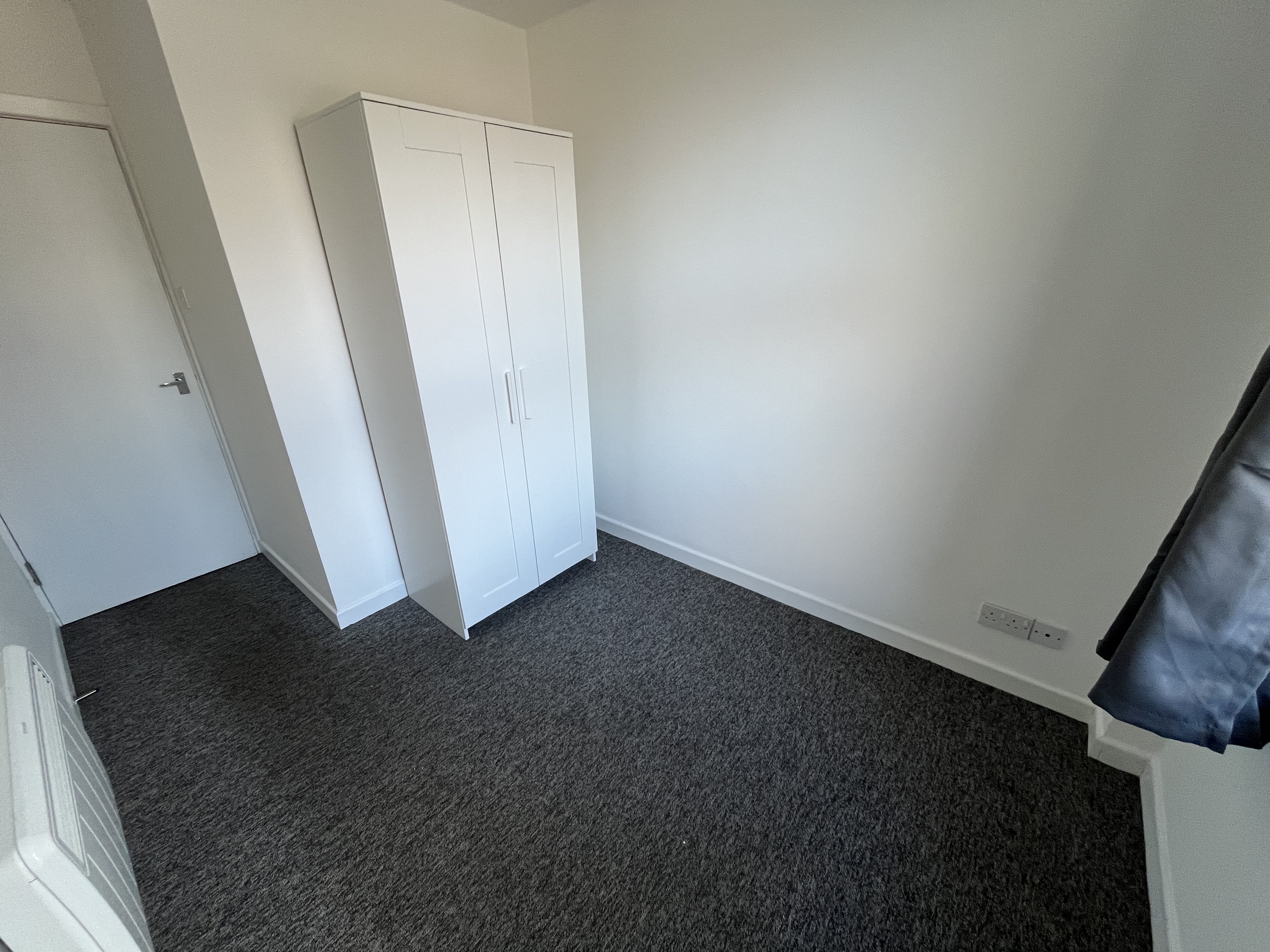 4 bed apartment to rent in St Peters Road  - Property Image 4