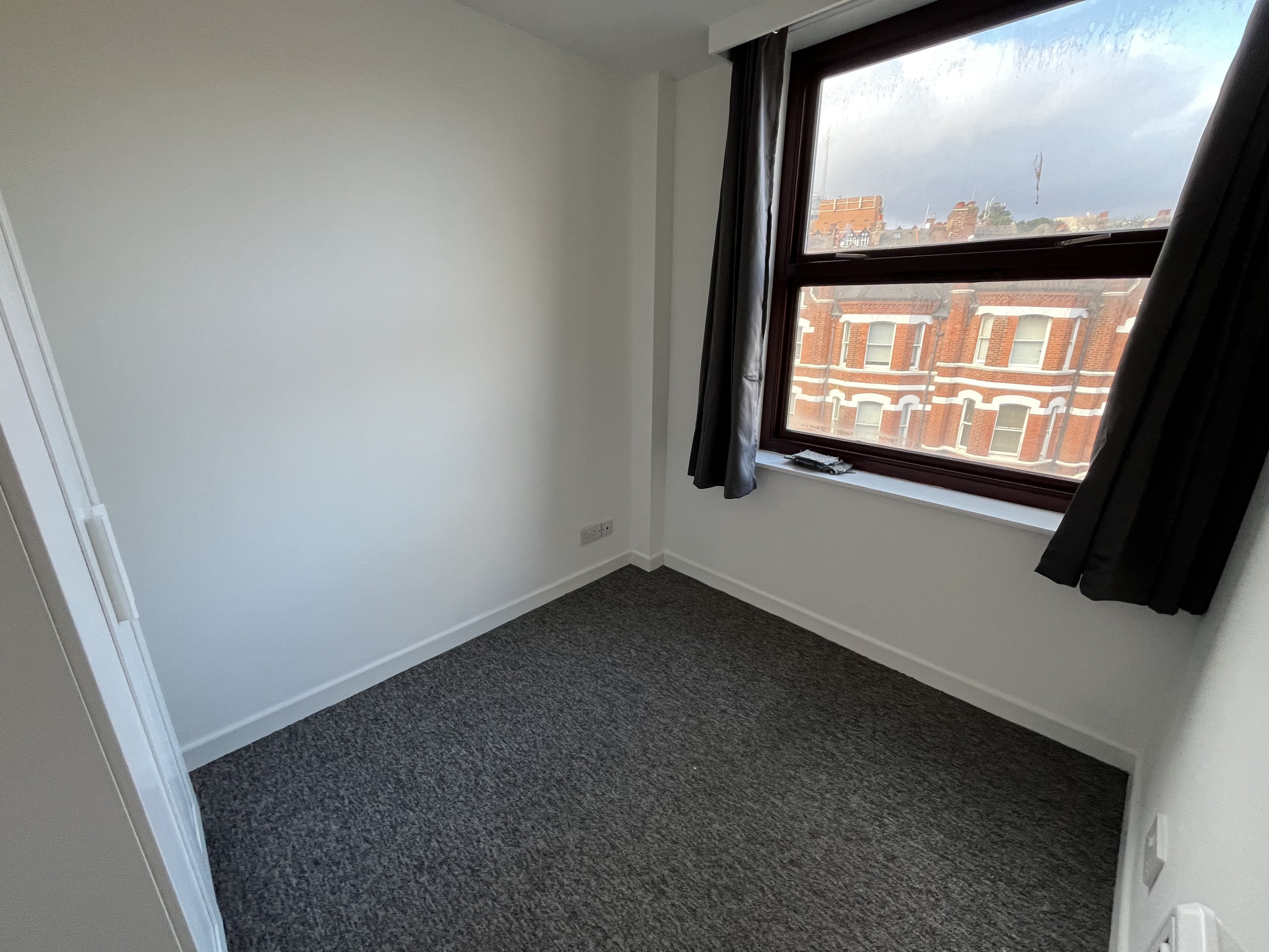 4 bed apartment to rent in St Peters Road 4