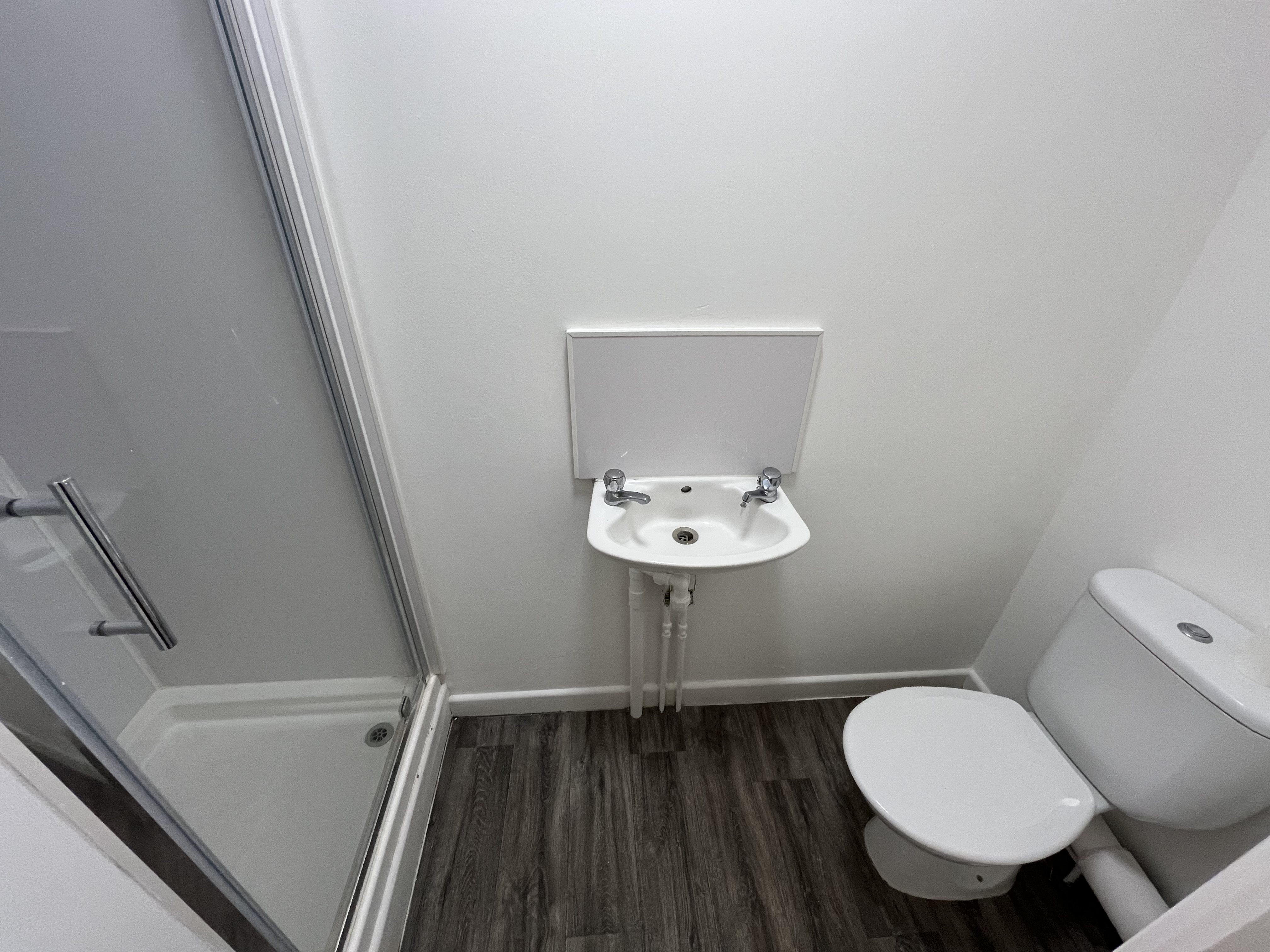 4 bed apartment to rent in St Peters Road  - Property Image 7