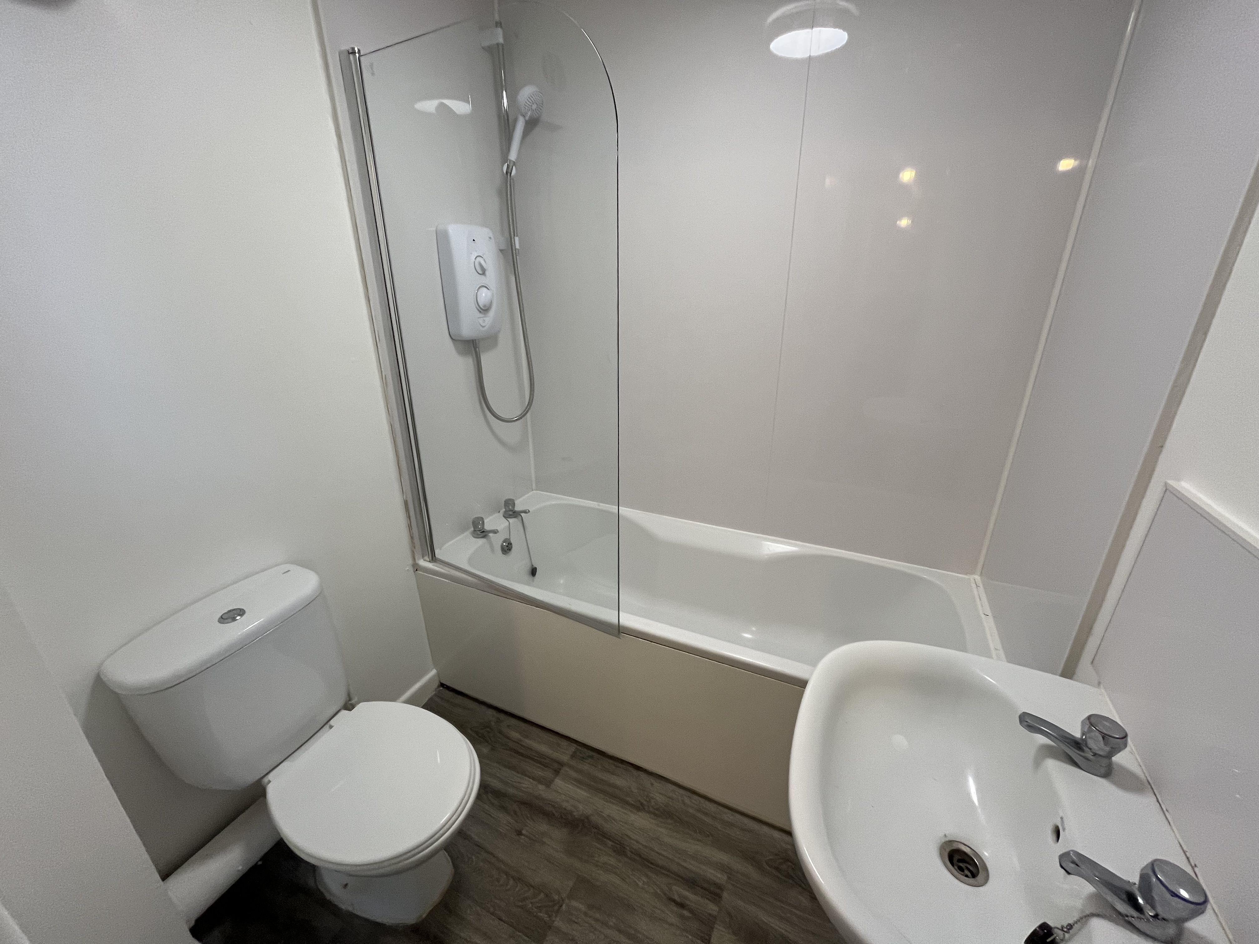 4 bed apartment to rent in St Peters Road 9