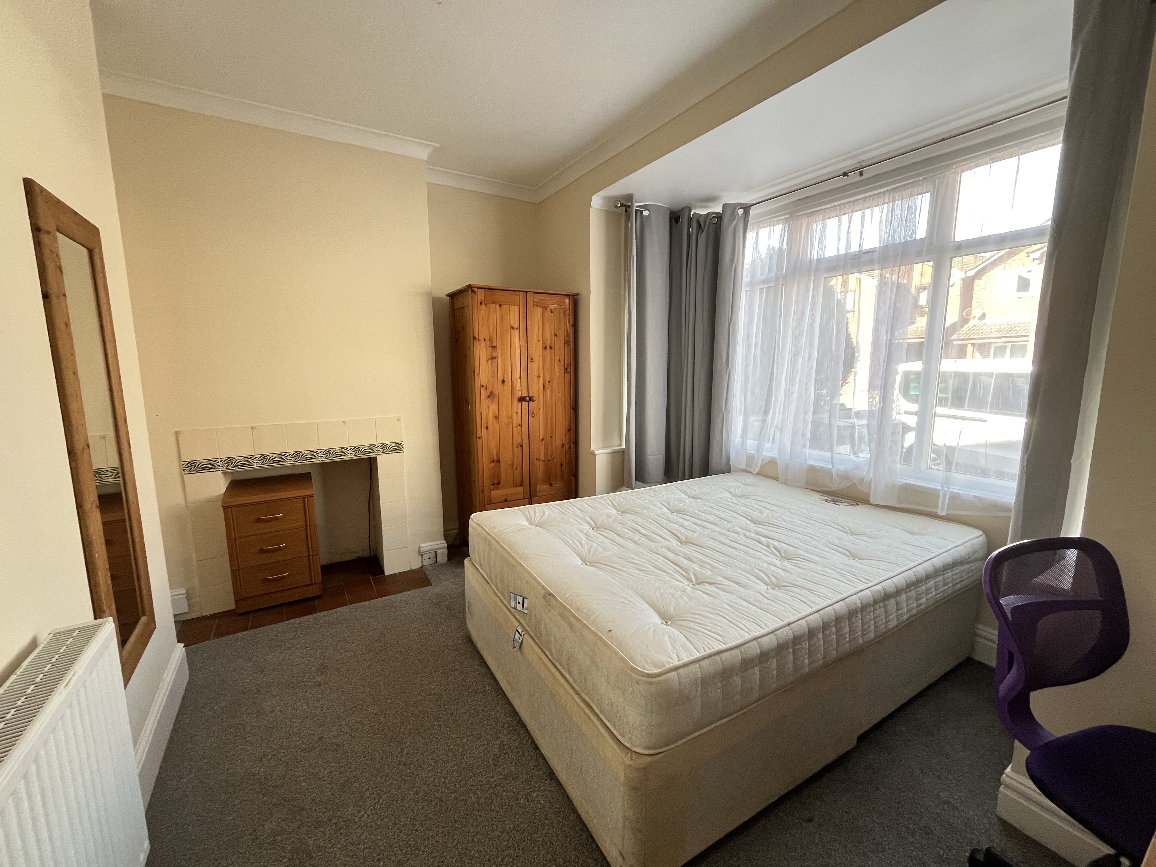 5 bed house to rent in Cardigan Road, Bournemouth 7