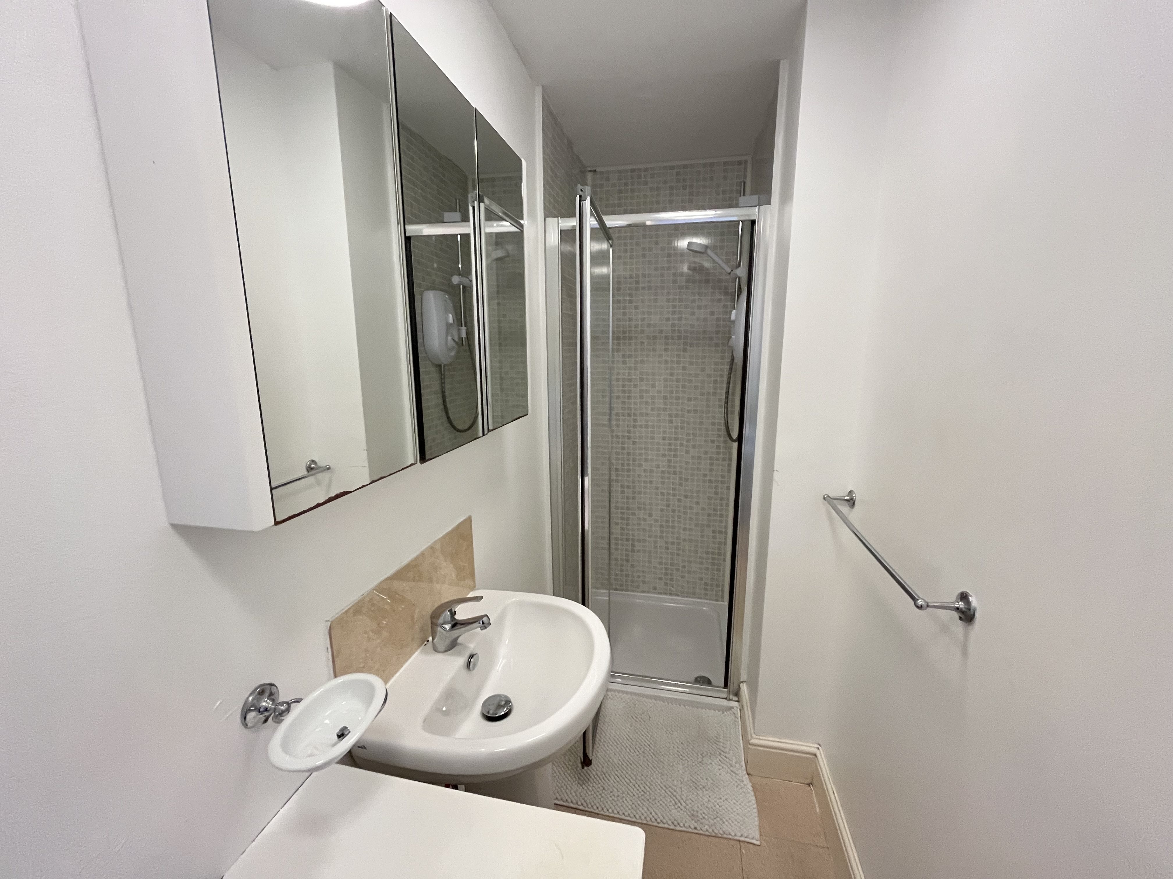 5 bed house to rent in Cardigan Road, Bournemouth 8