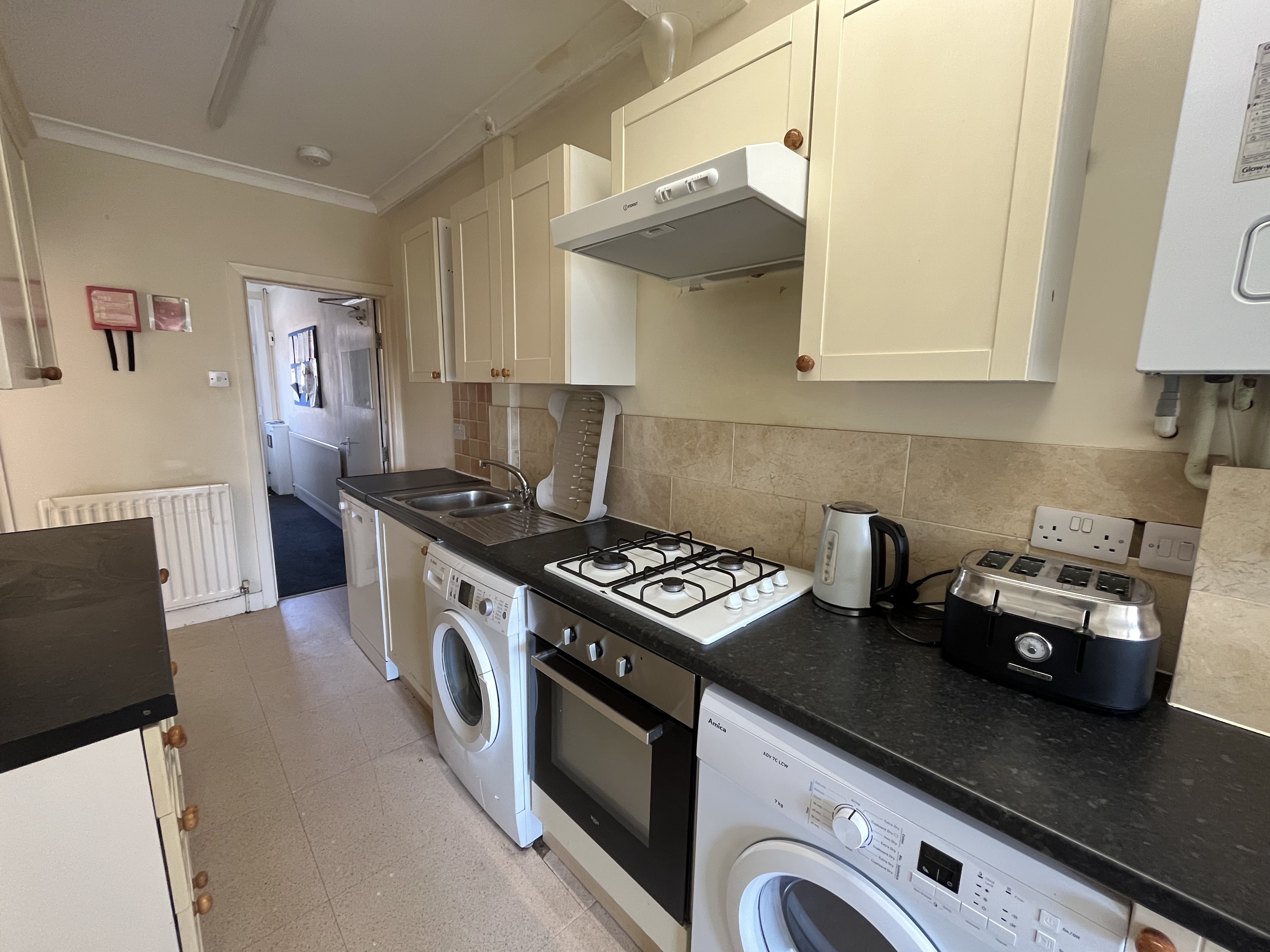 5 bed house to rent in Cardigan Road, Bournemouth  - Property Image 3