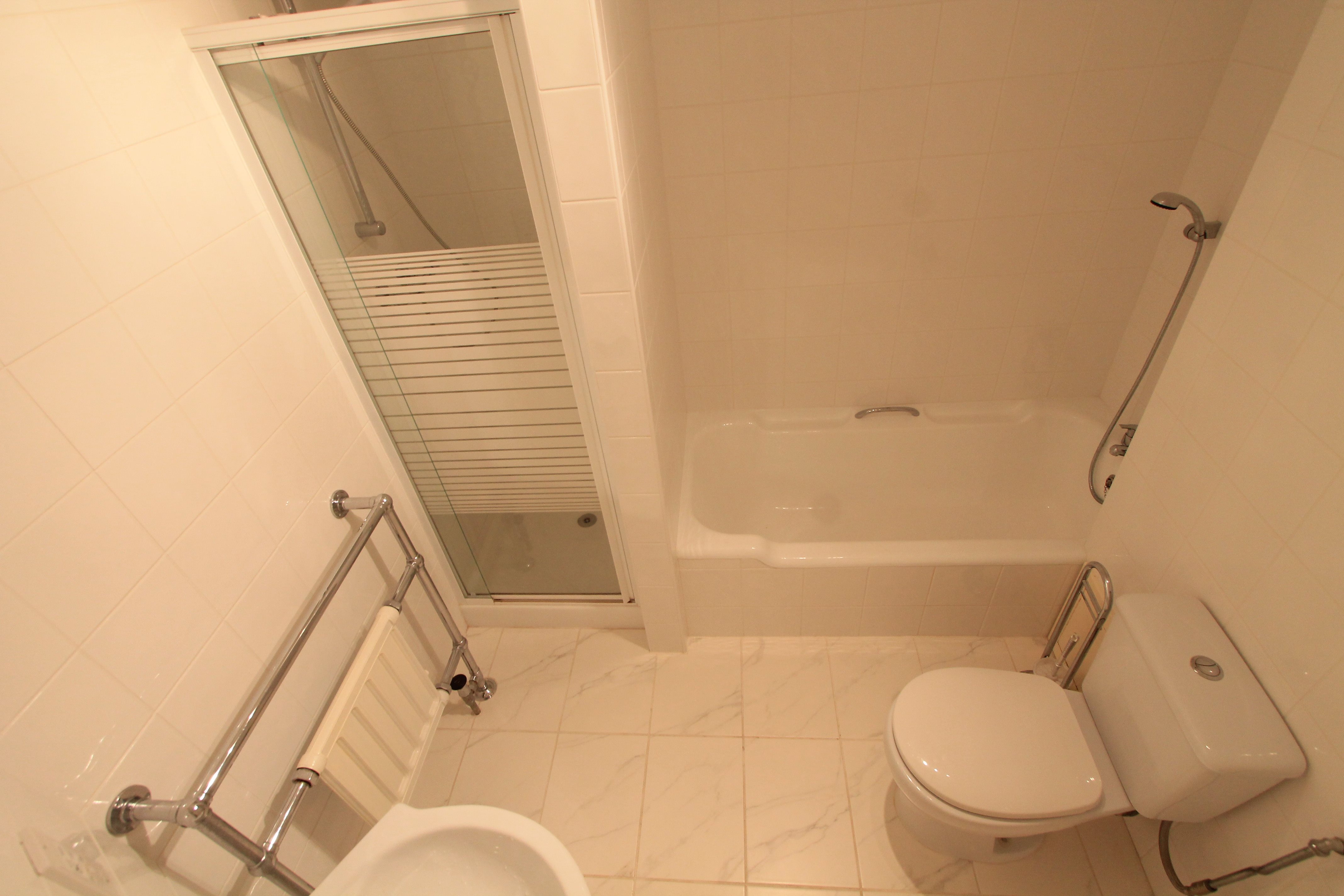 1 bed flat to rent in The Albany, Manor Road  - Property Image 7