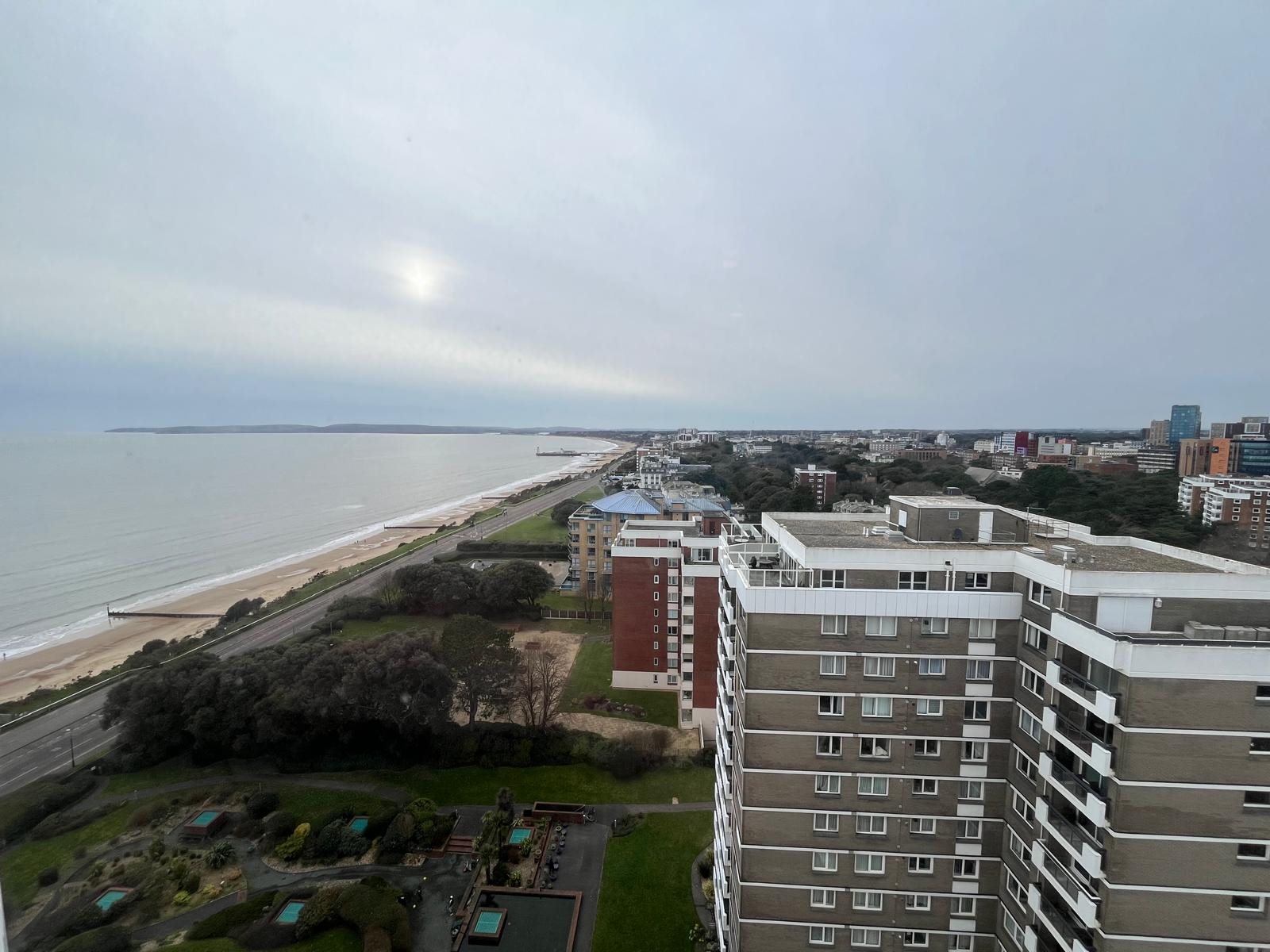 1 bed flat to rent in The Albany, Manor Road 9