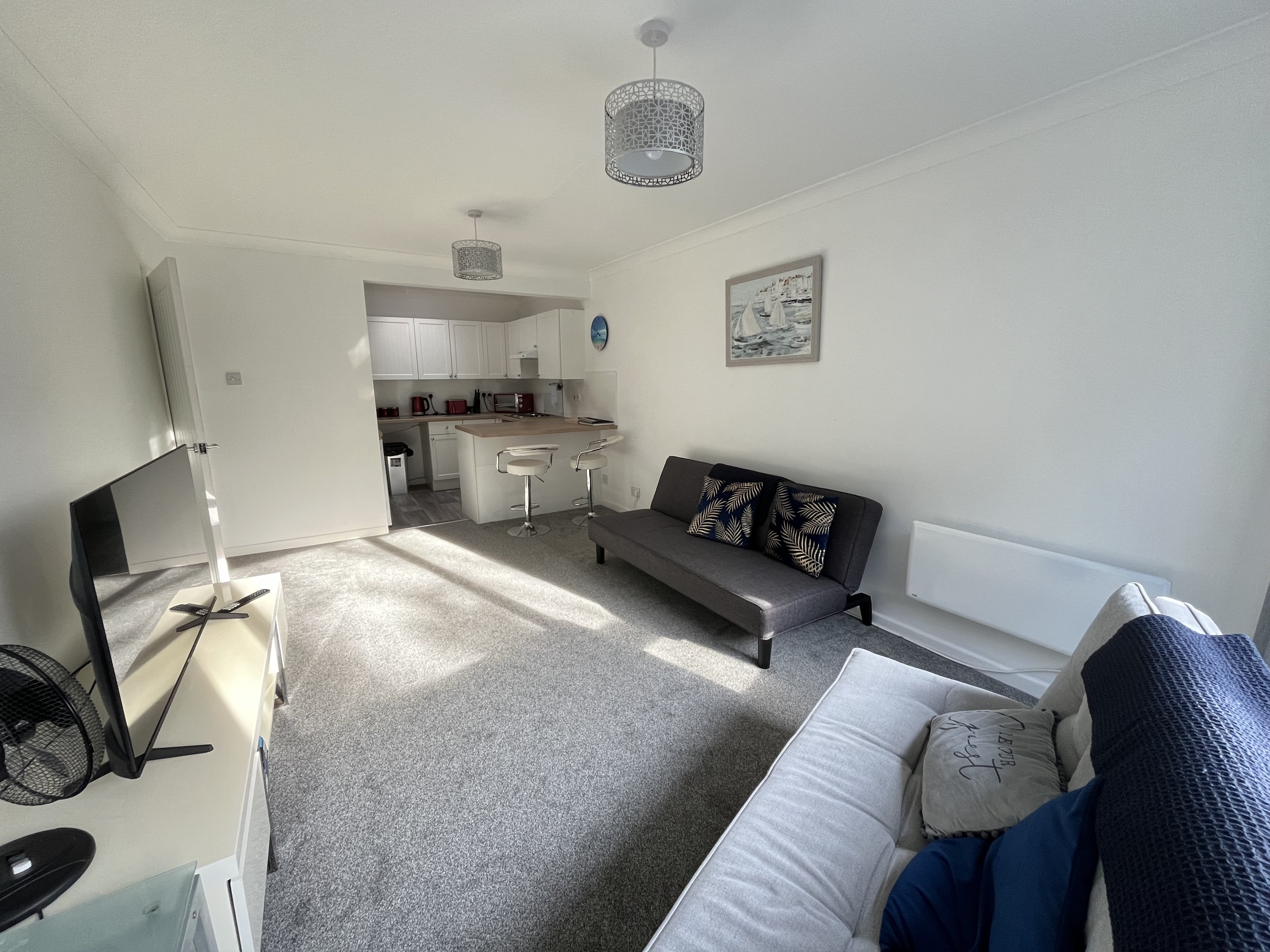 1 bed flat to rent in Christchurch Road, Bournemouth, BH1  - Property Image 2