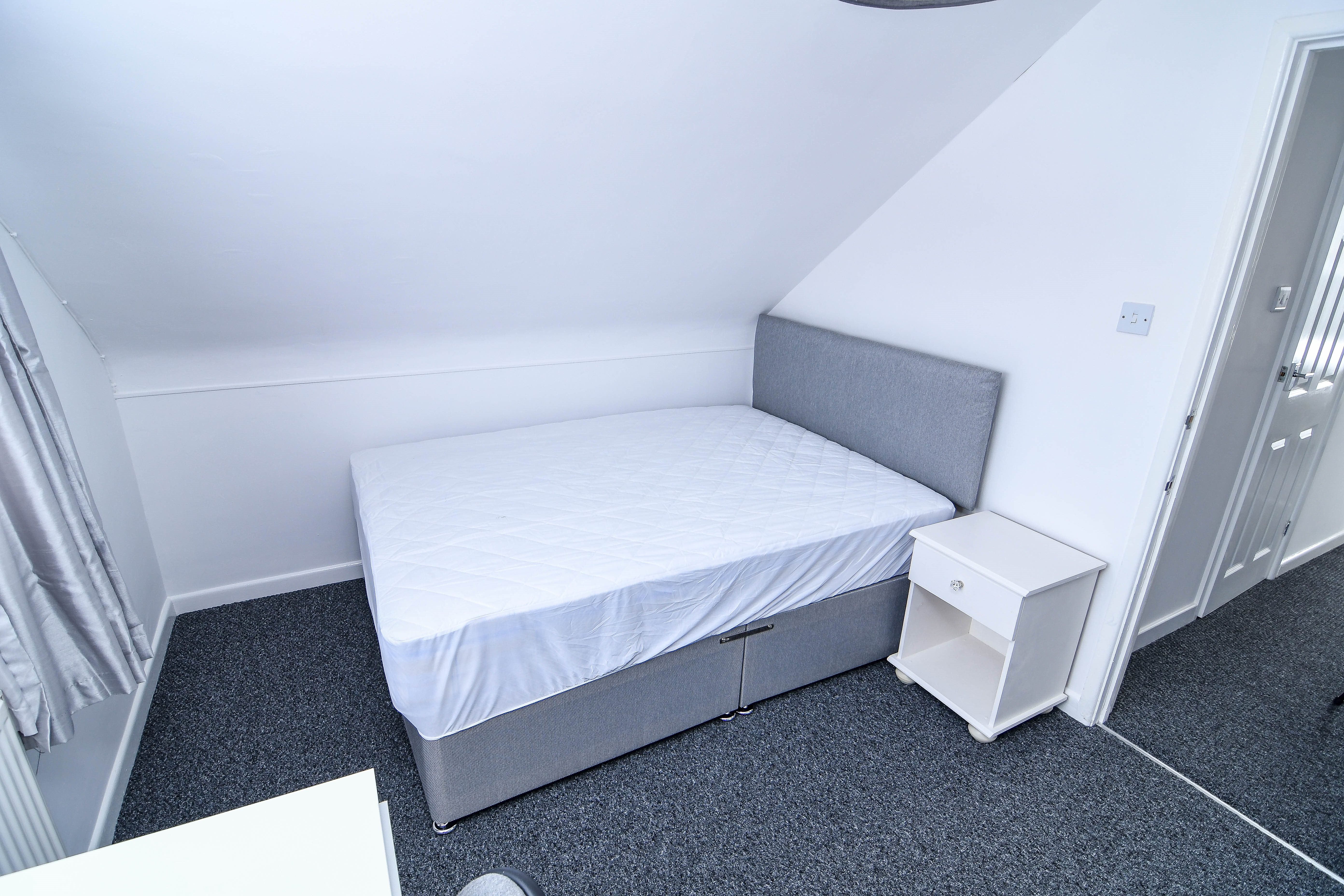 4 bed house to rent in Mossley Avenue, Poole 10