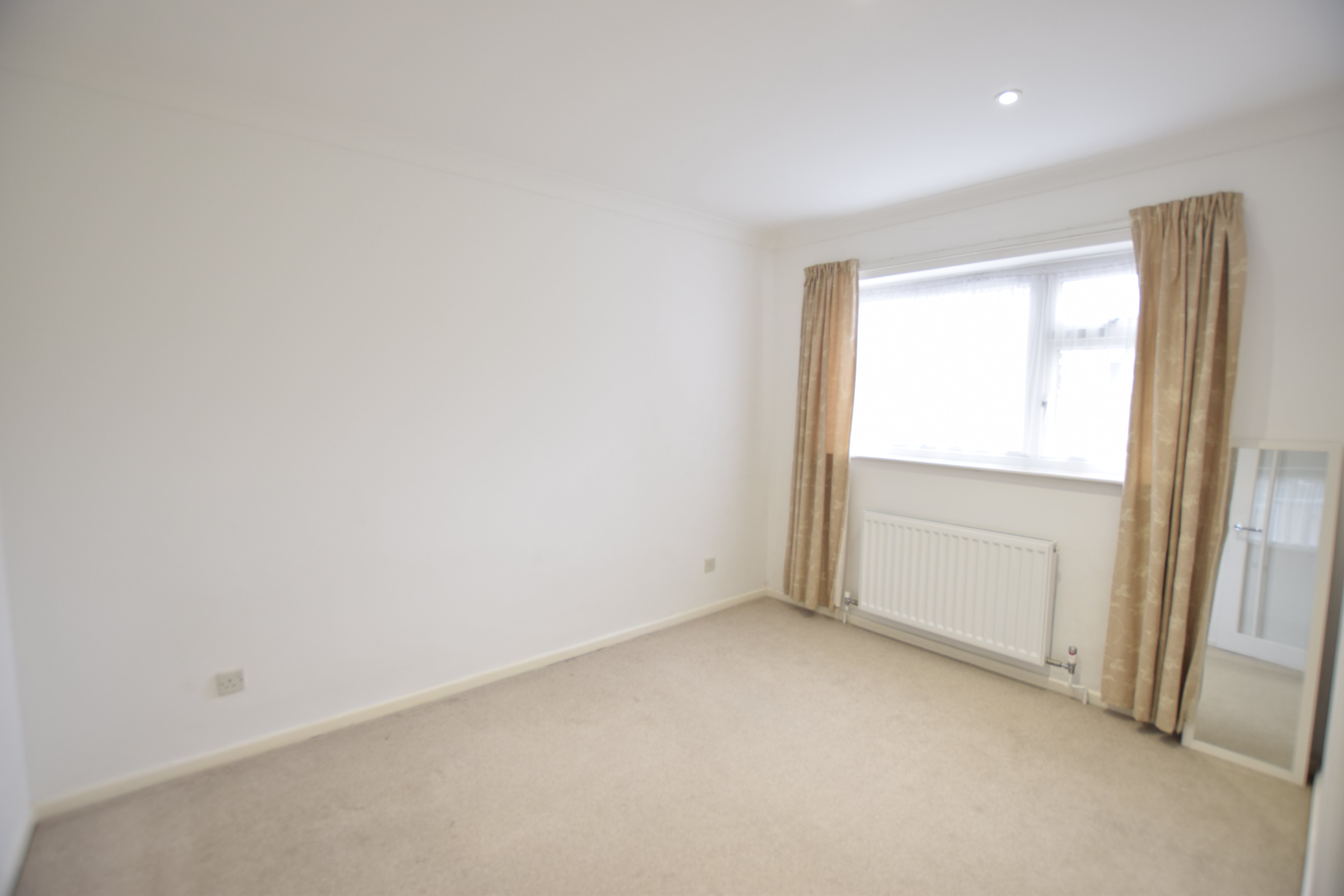 2 bed flat to rent in West Cliff Road, Bournemouth 12