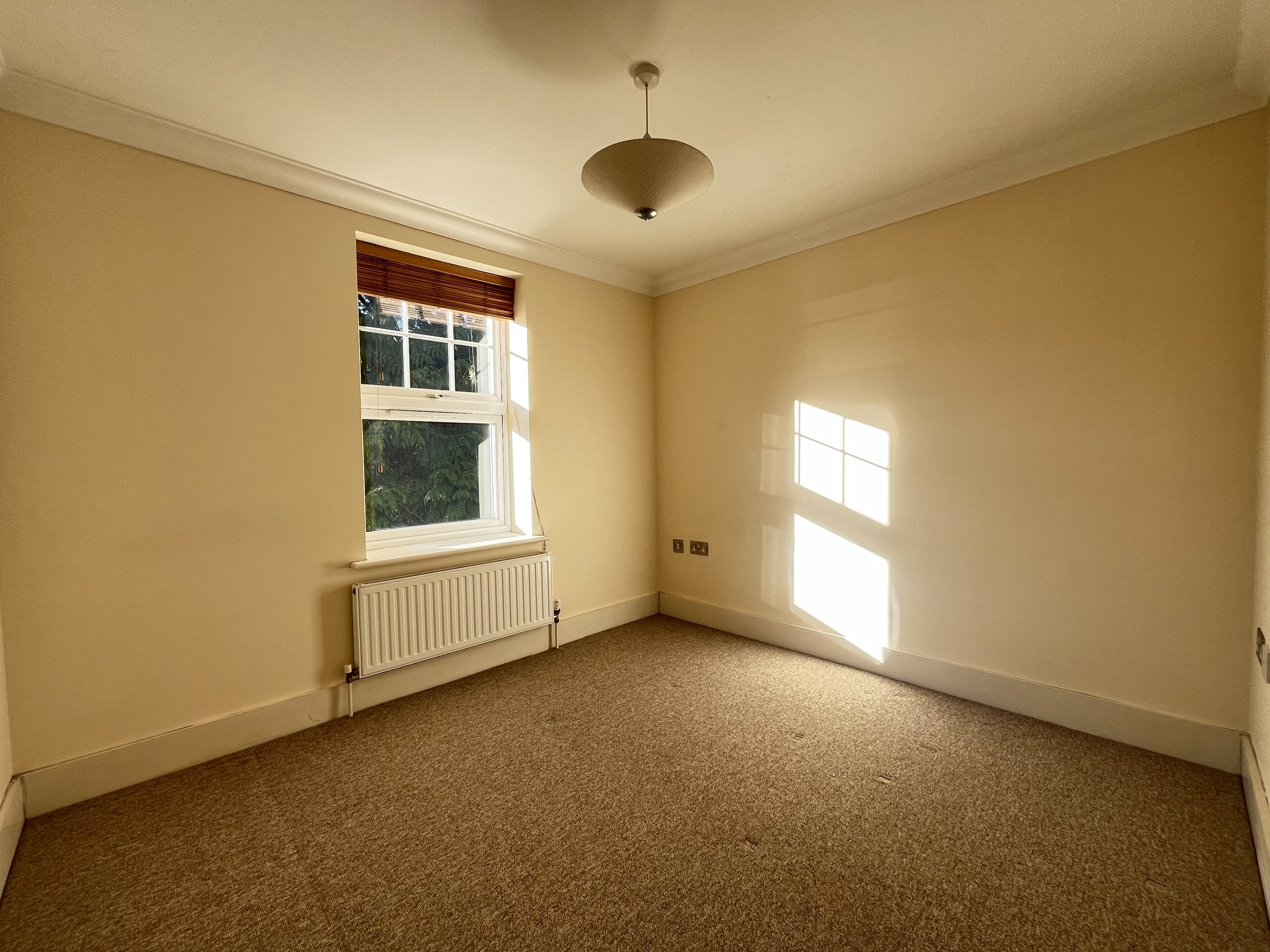 2 bed flat to rent in North Road, Poole, BH14  - Property Image 7