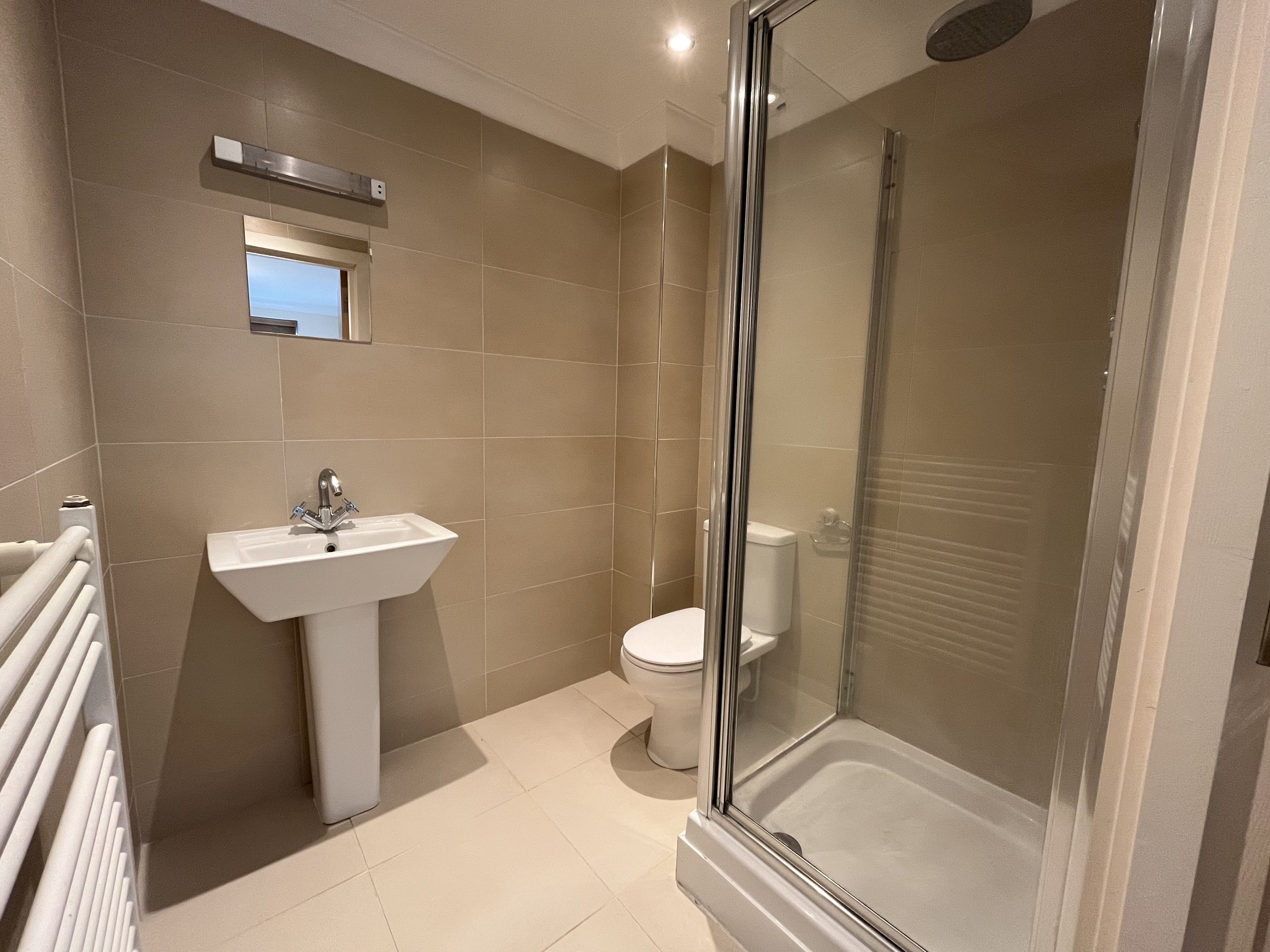 2 bed flat to rent in North Road, Poole, BH14 5