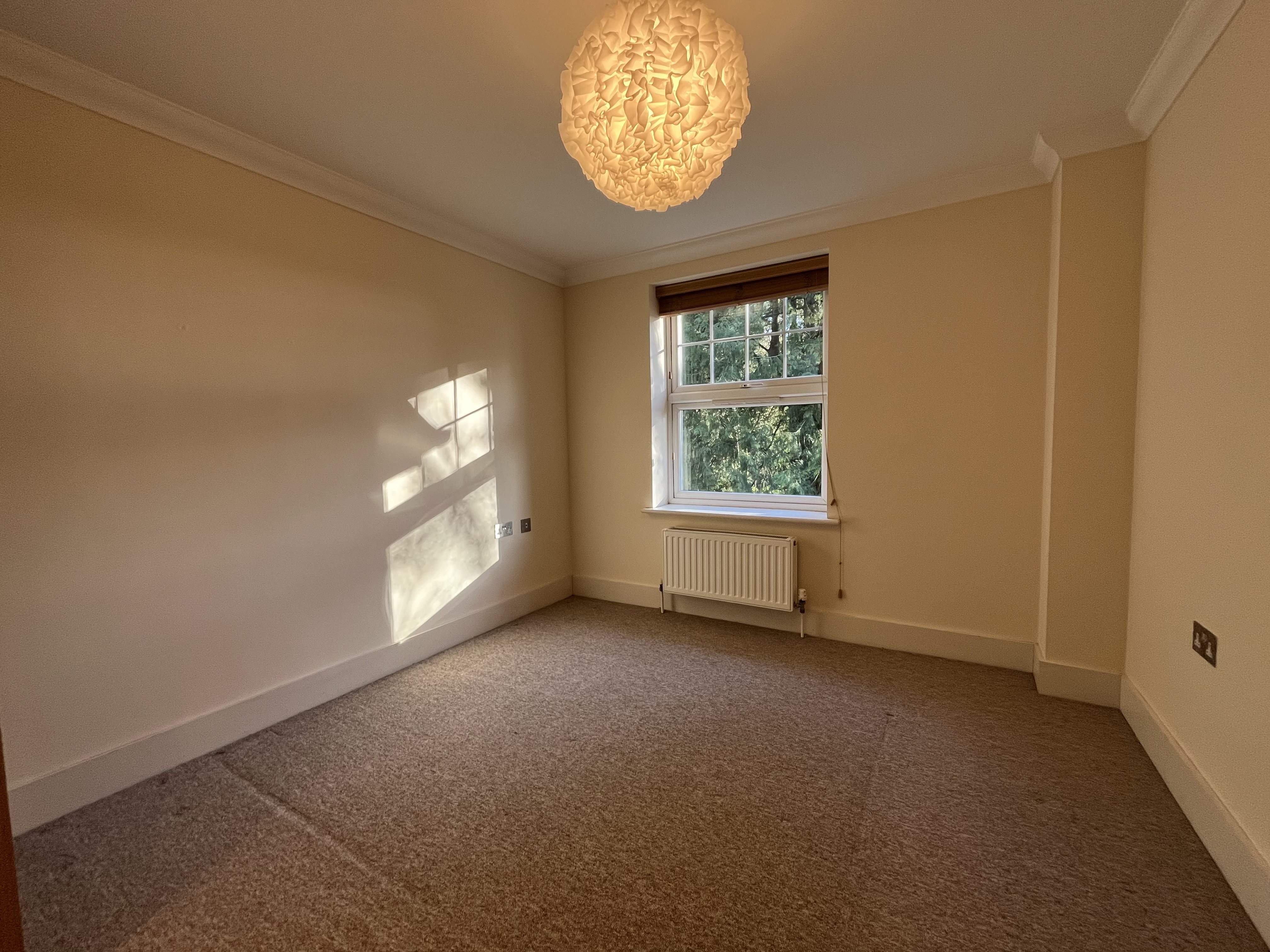 2 bed flat to rent in North Road, Poole, BH14 3