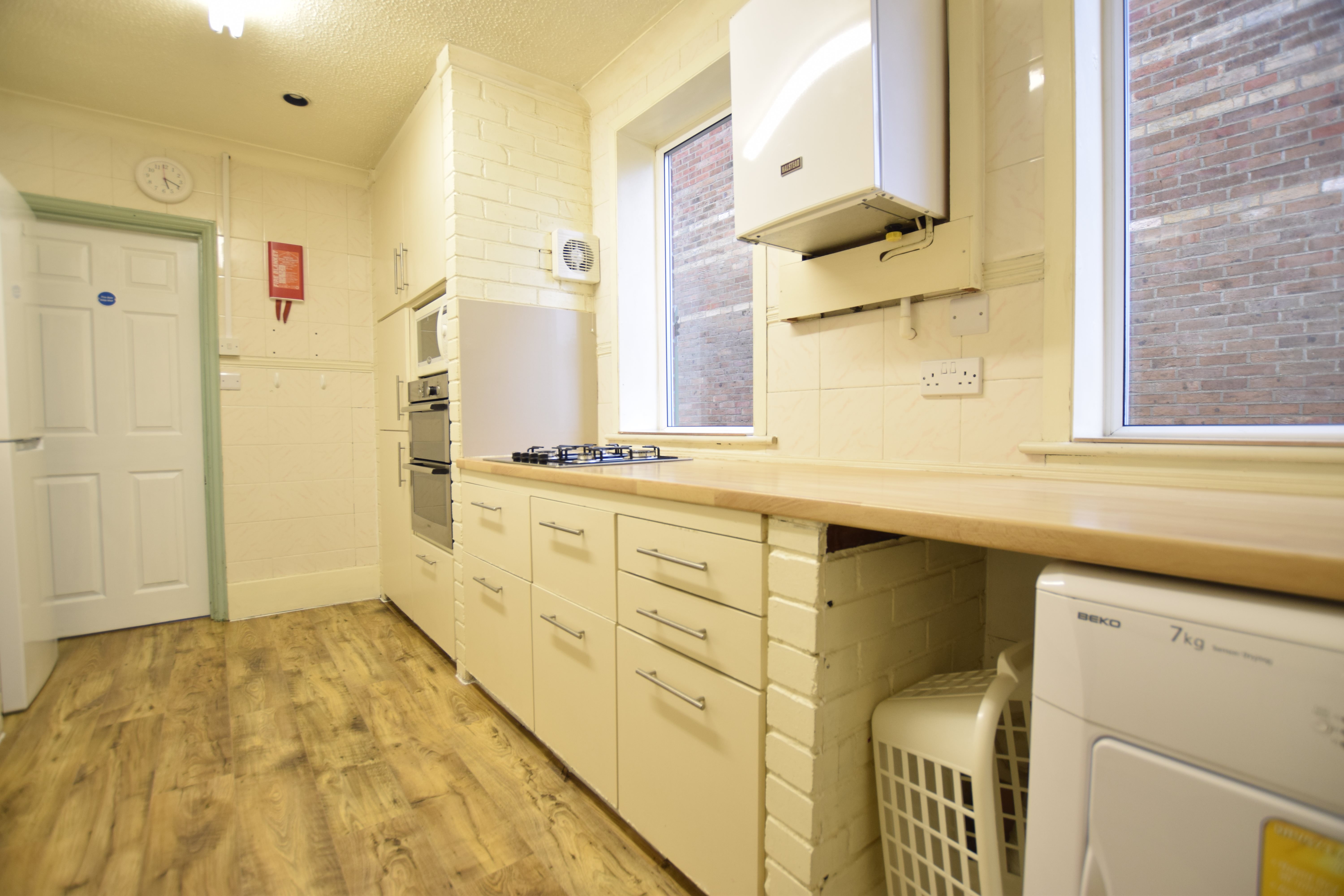 5 bed house to rent in Wallis Road, Bournemouth  - Property Image 5