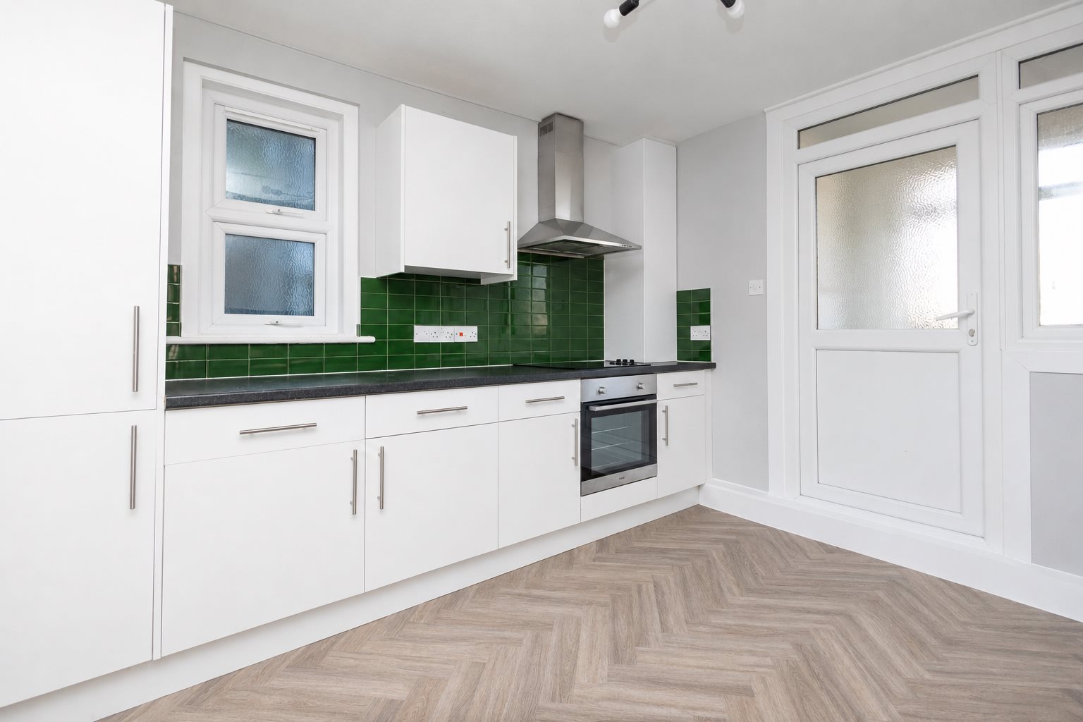 3 bed flat to rent in Richmond Hill, Bournemouth, BH2 9