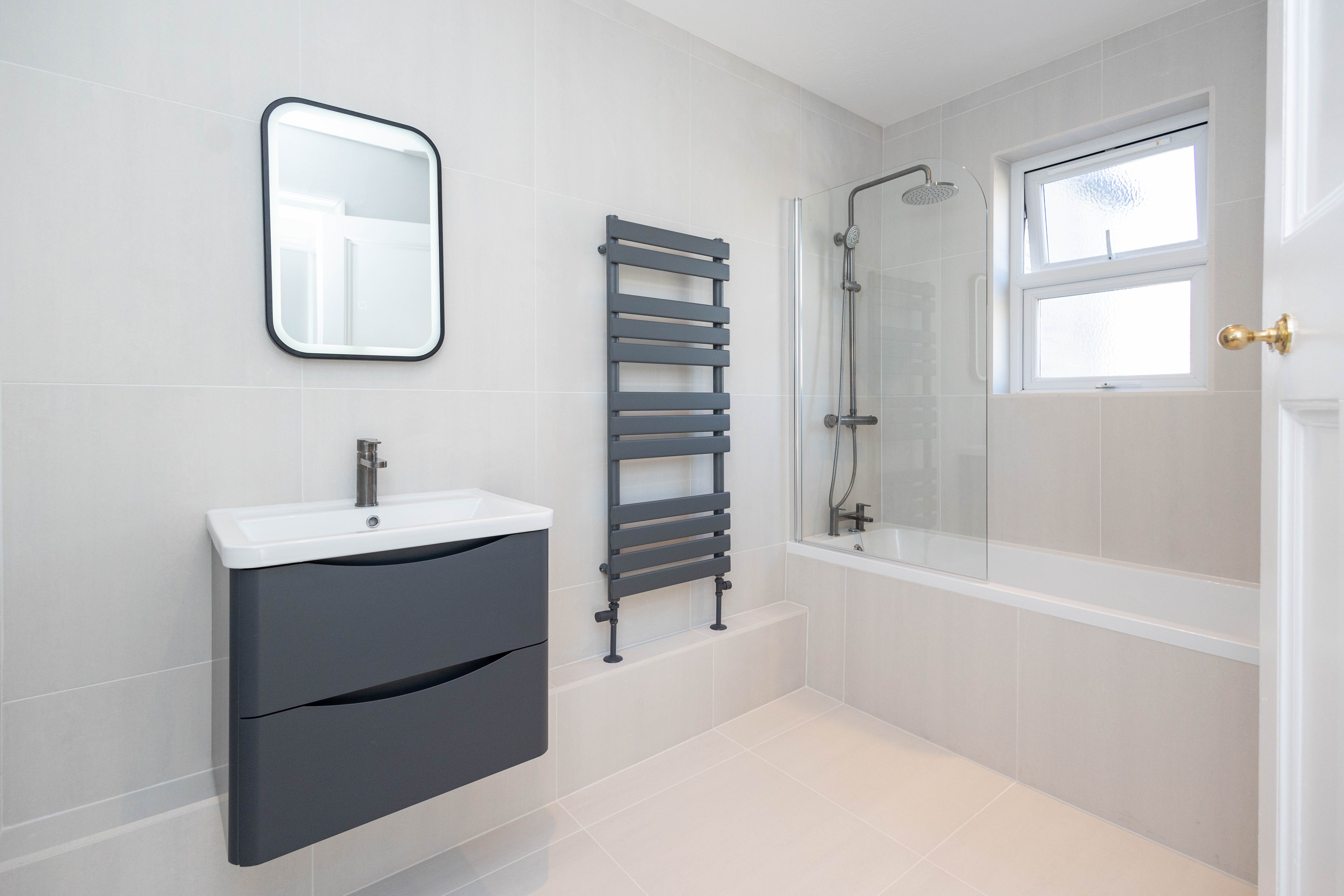 3 bed flat to rent in Richmond Hill, Bournemouth, BH2 - Property Image 1