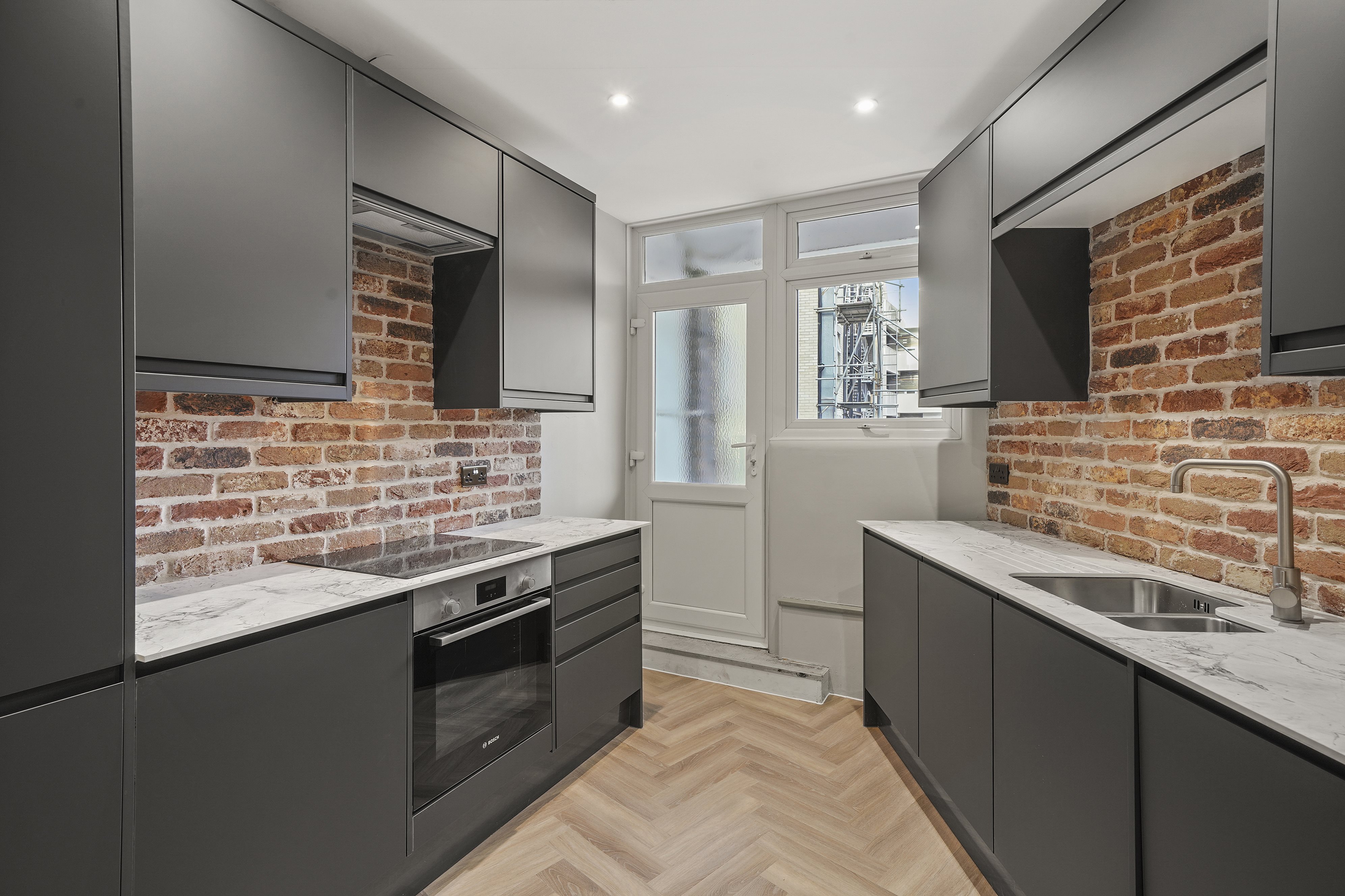 2 bed flat to rent in Richmond Hill, Bournemouth 2