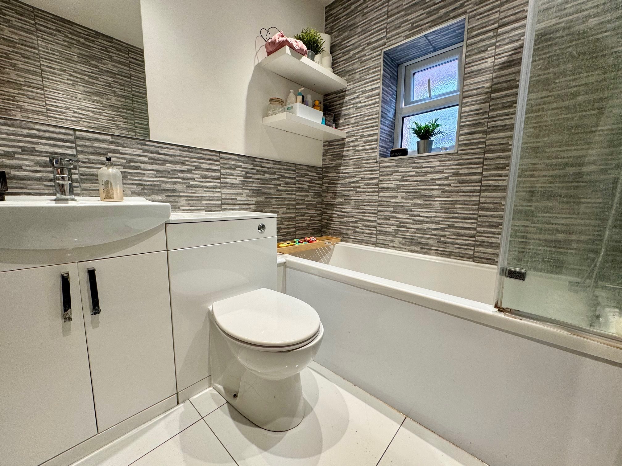 2 bed bungalow to rent in Evershot Road, Bournemouth, BH8  - Property Image 6