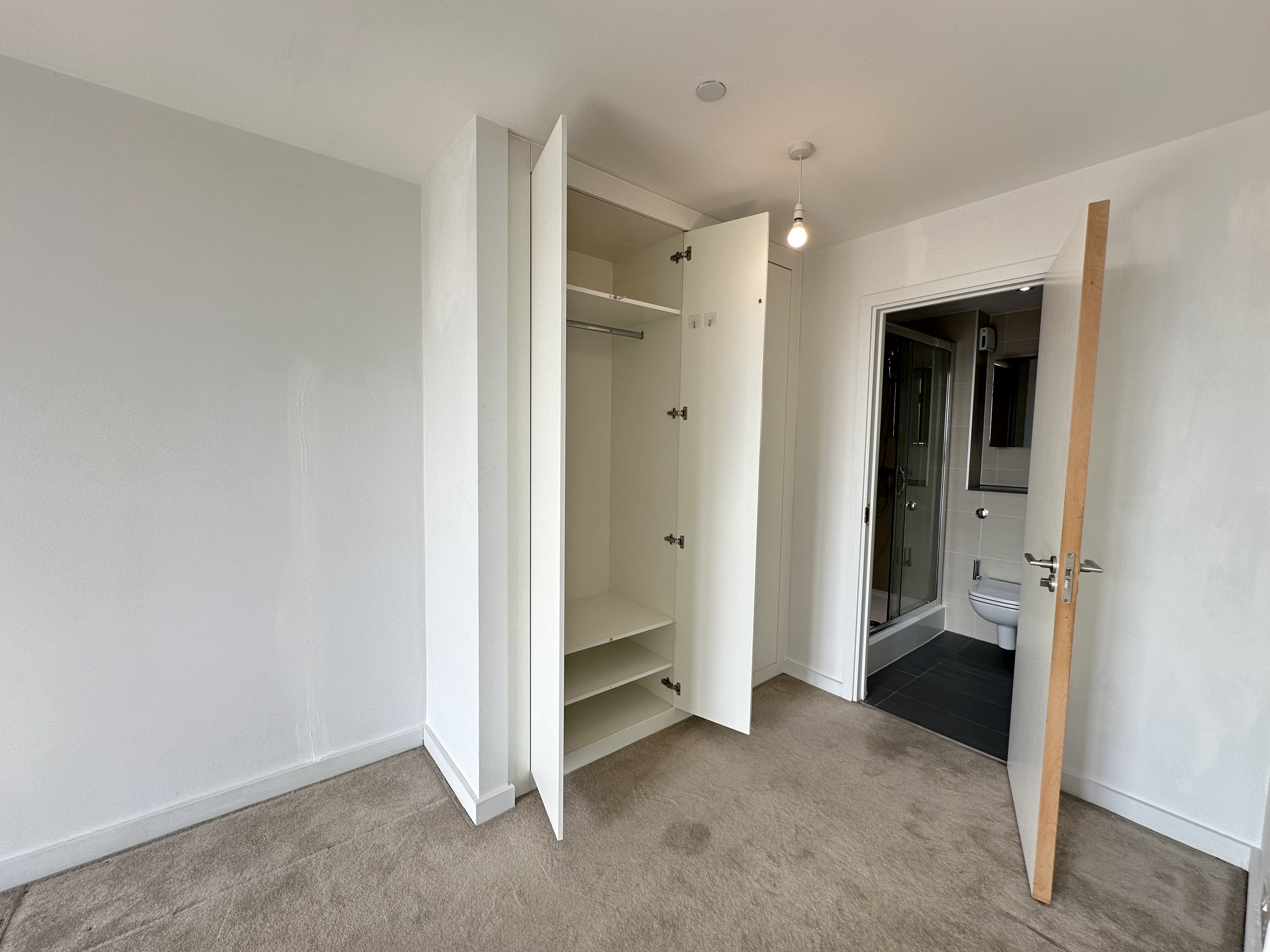 2 bed flat to rent in Holdenhurst Road, Bournemouth, BH8 7