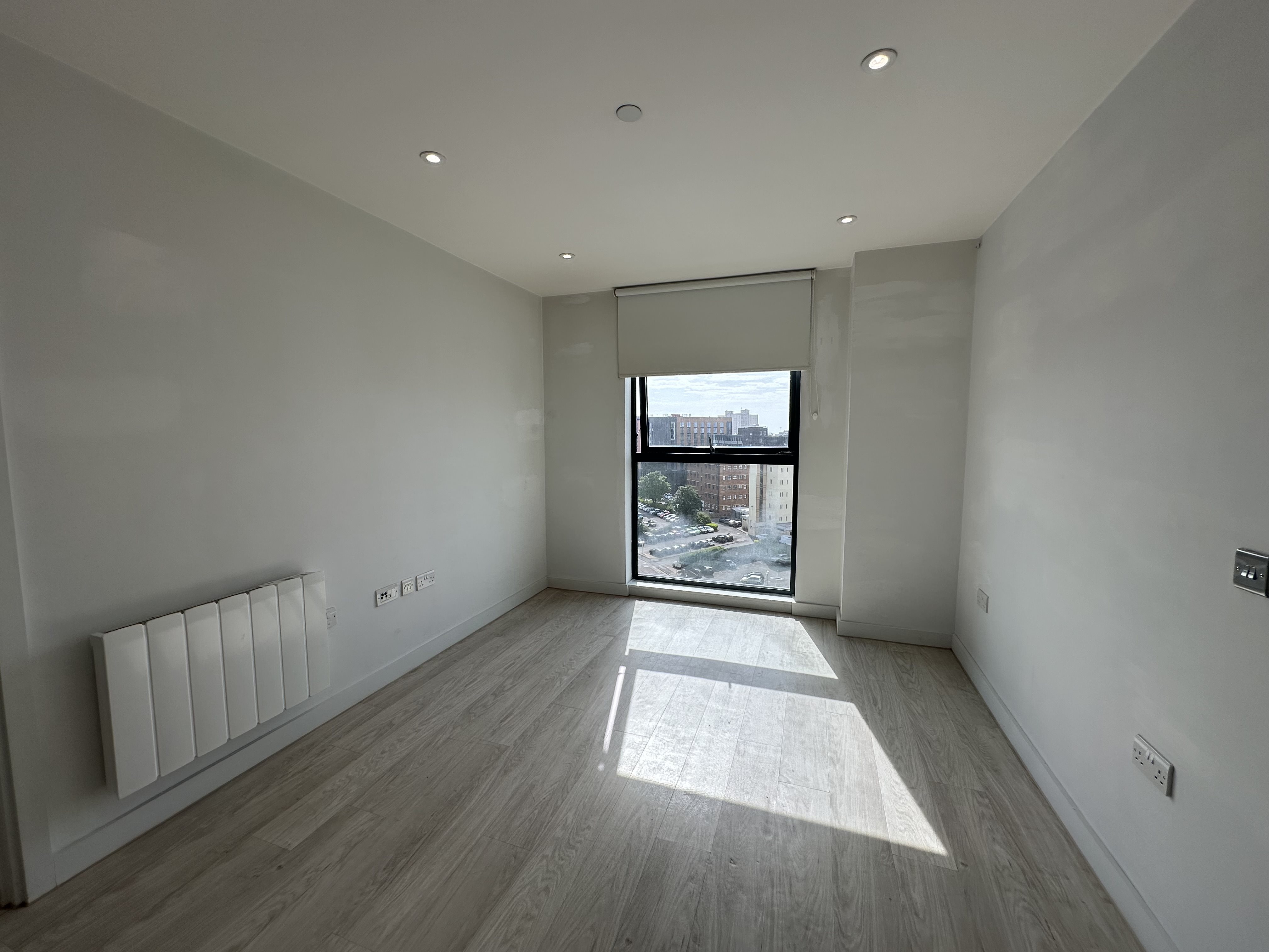 2 bed flat to rent in Holdenhurst Road, Bournemouth, BH8  - Property Image 3