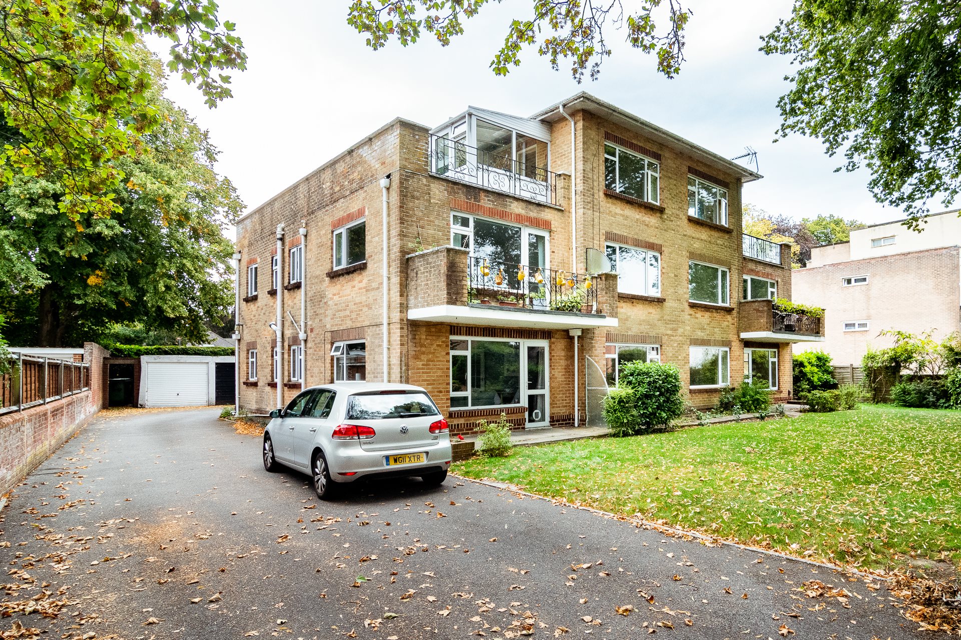 2 bed flat to rent in Grosvenor Road, Bournemouth - Property Image 1