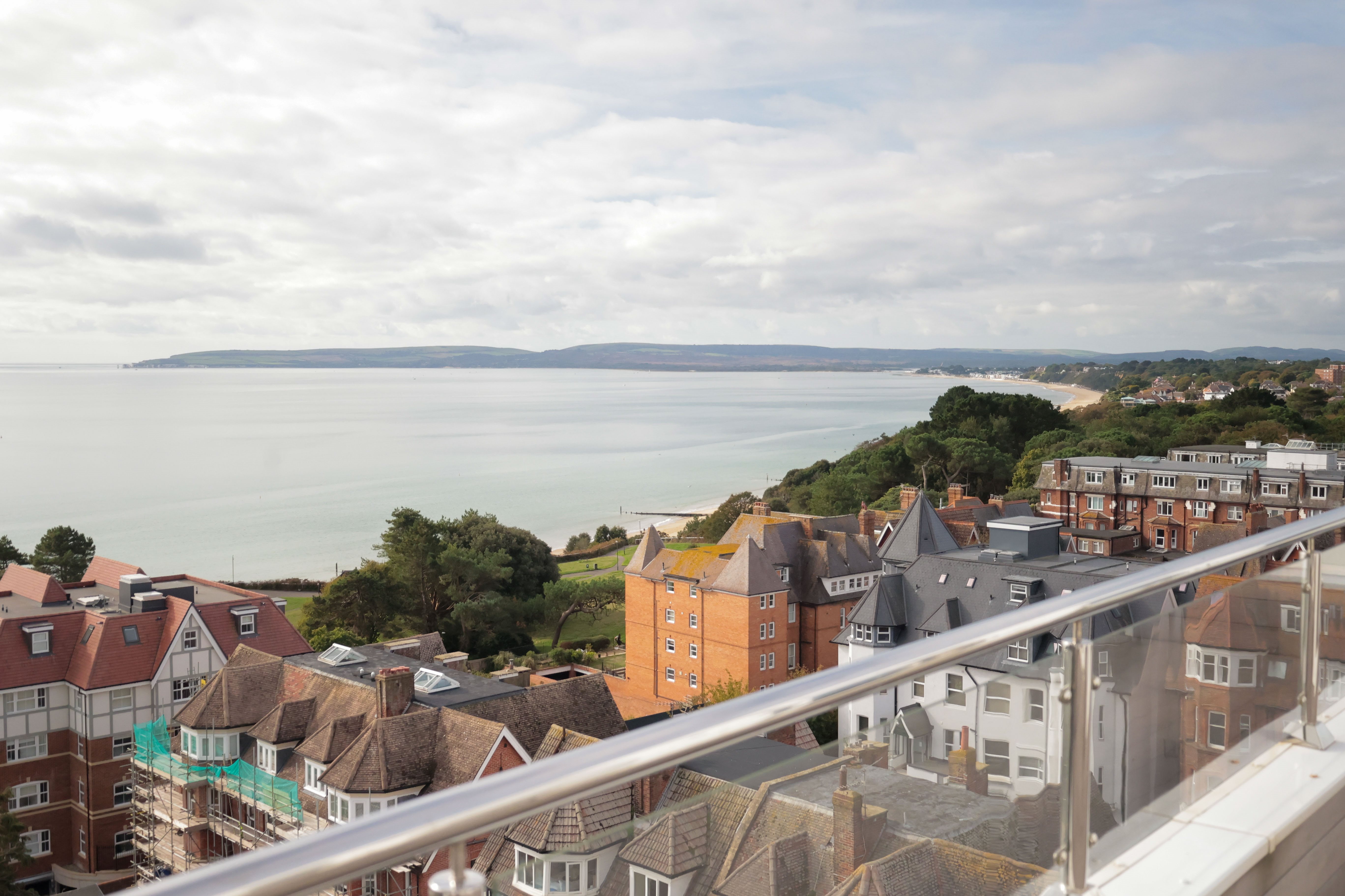 3 bed penthouse to rent in West Cliff Road, Bournemouth, BH2  - Property Image 2