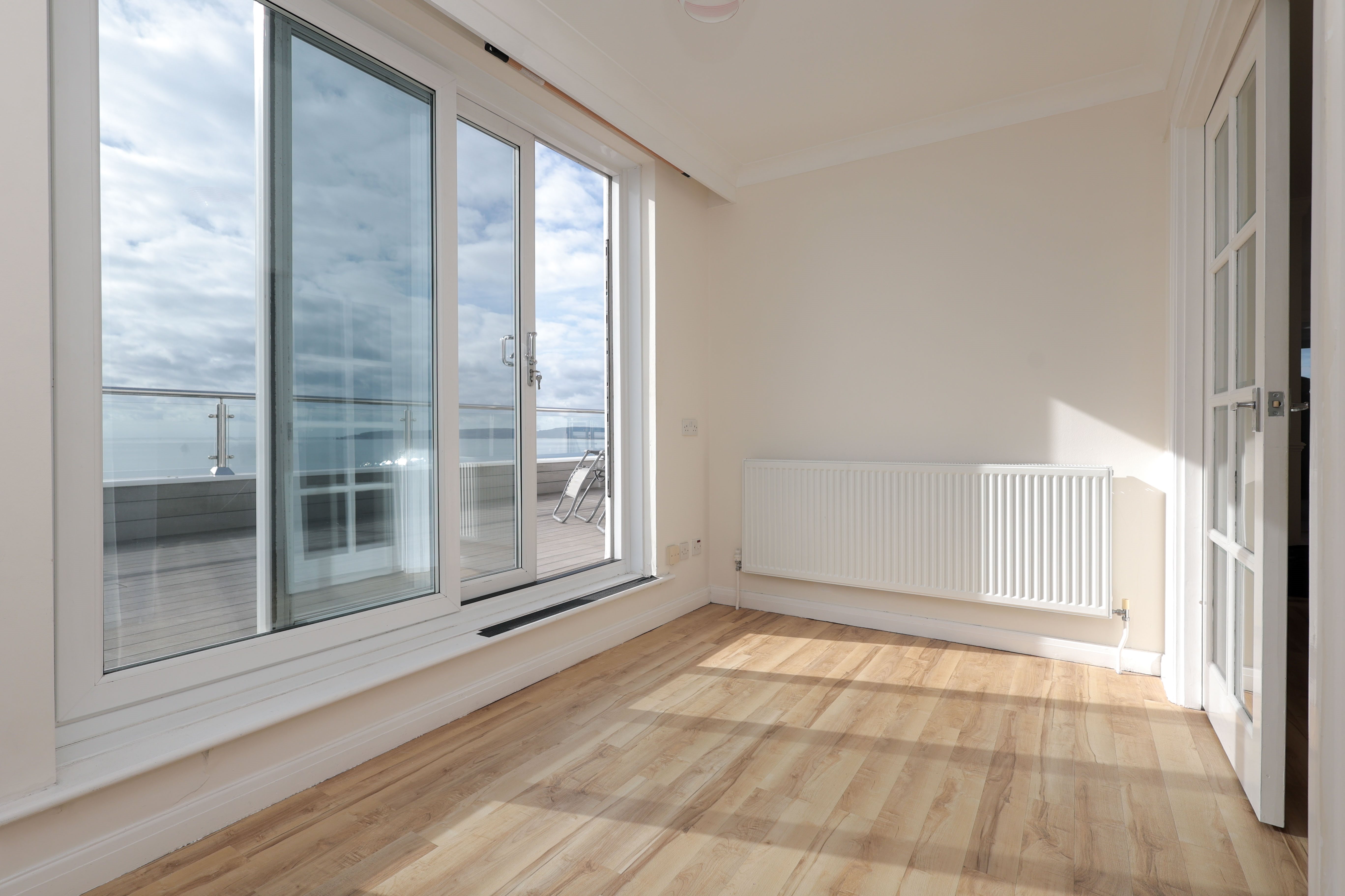 3 bed penthouse to rent in West Cliff Road, Bournemouth, BH2 7