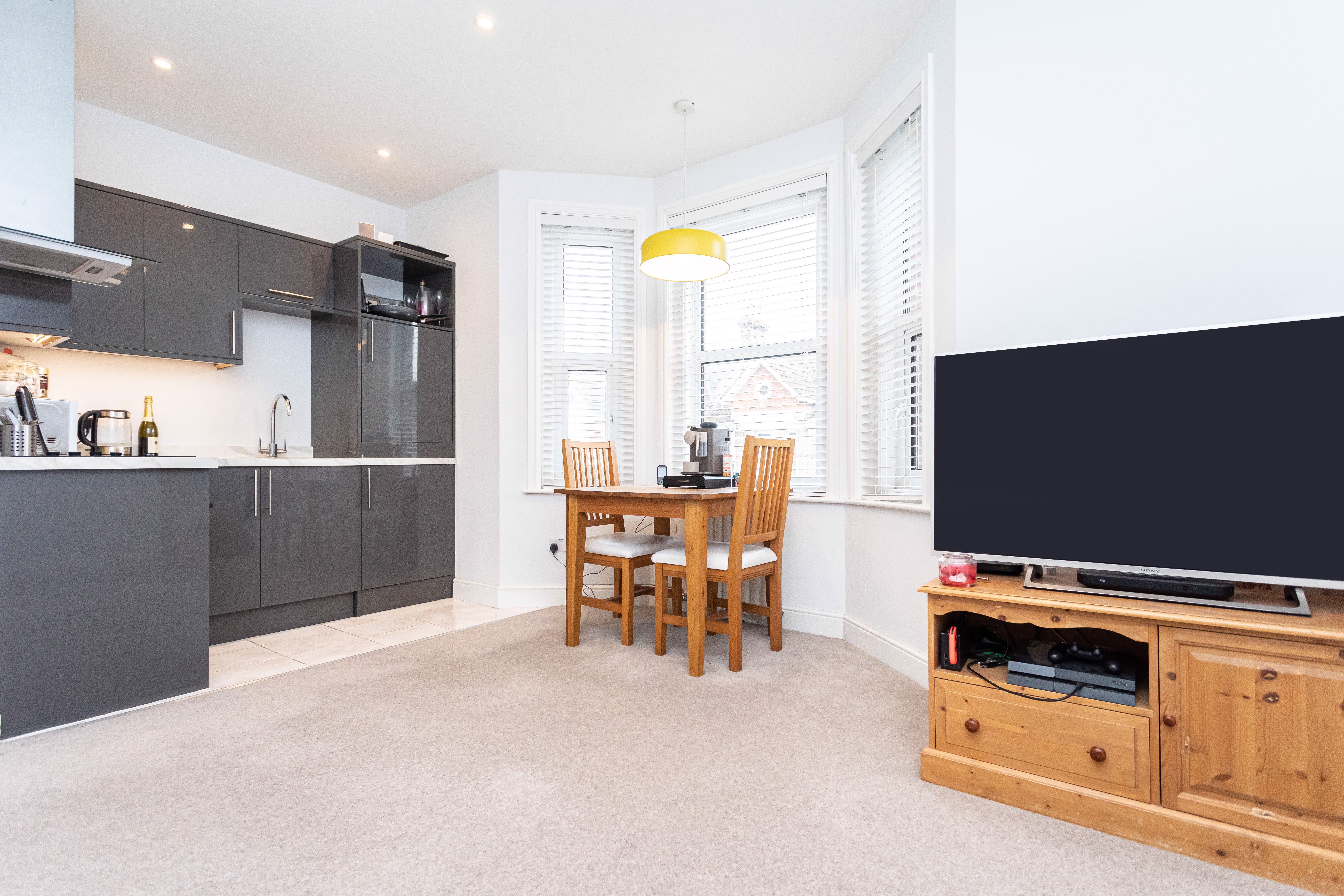 1 bed flat to rent in Kingston Road, Poole, BH15  - Property Image 1