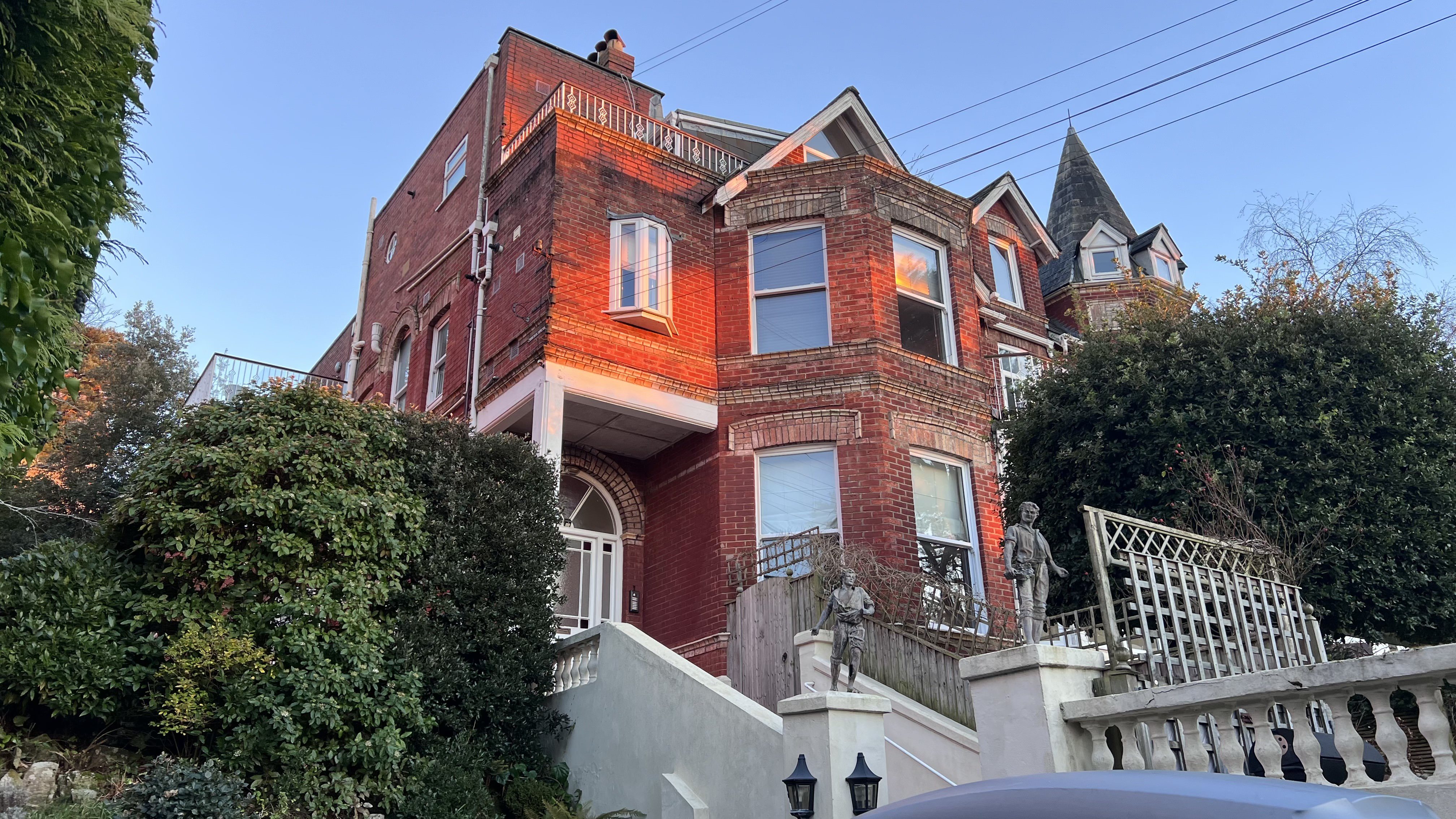 2 bed flat to rent in Alton Road, Poole  - Property Image 1