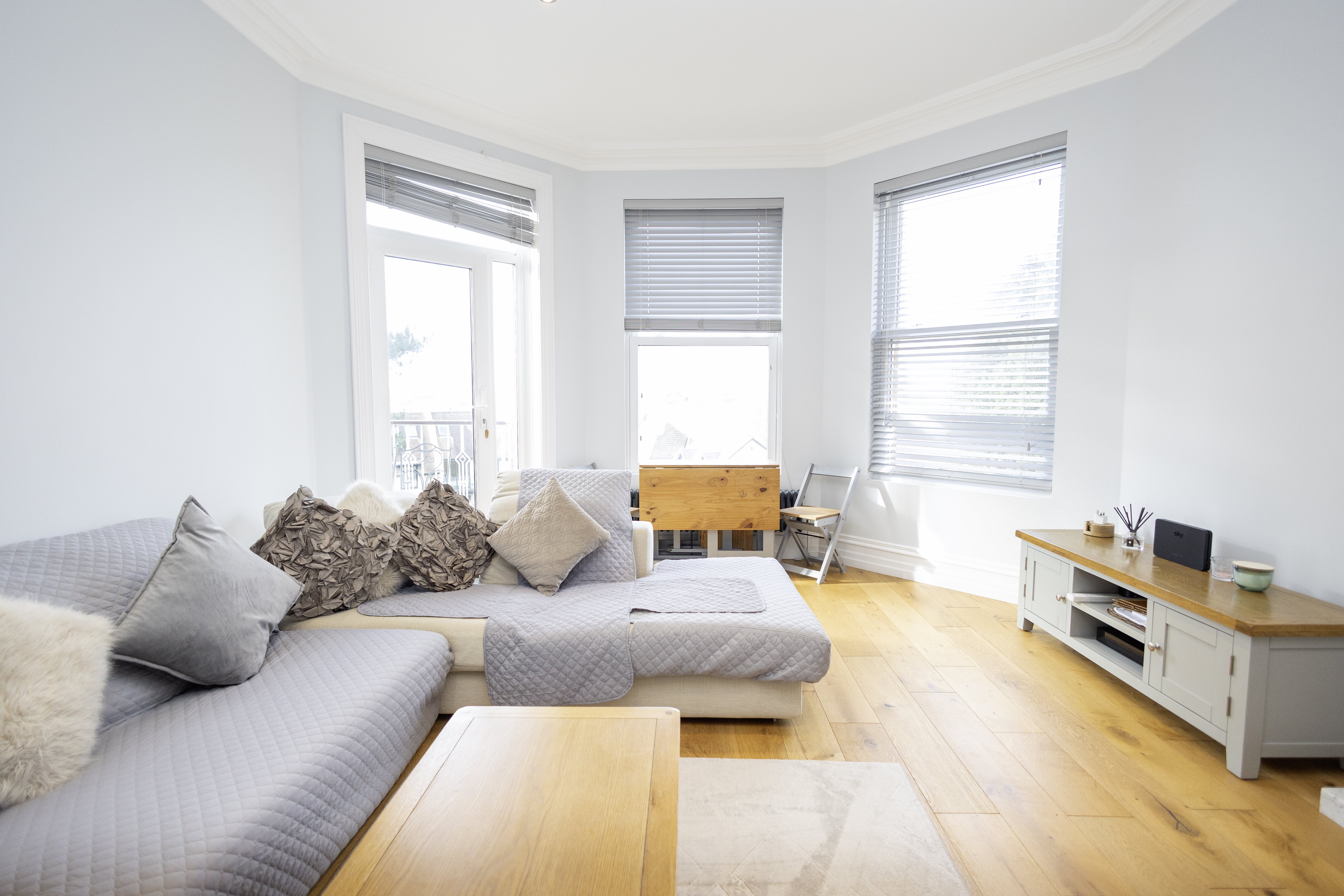 2 bed flat to rent in Alton Road, Poole 3