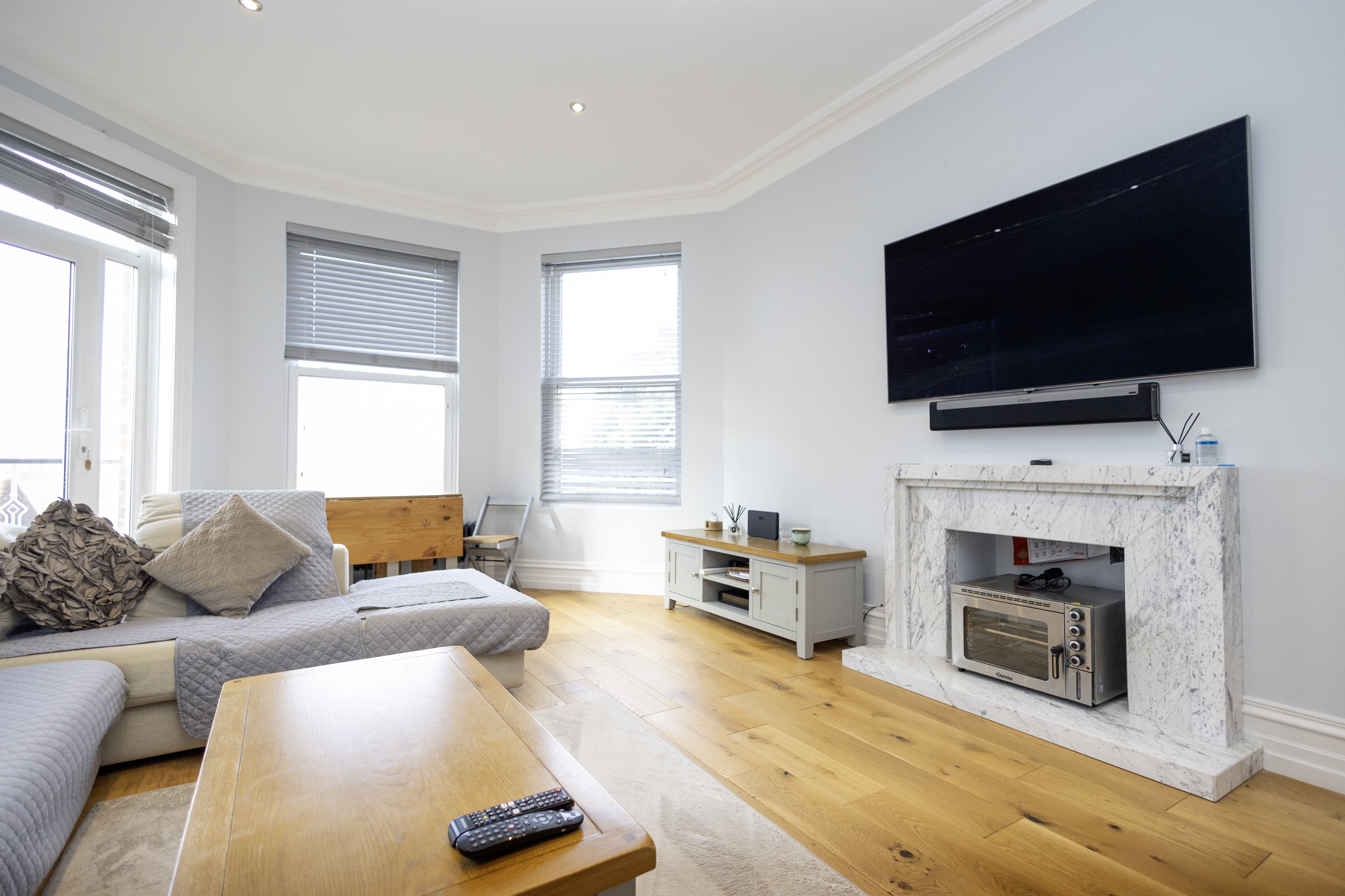 2 bed flat to rent in Alton Road, Poole  - Property Image 3