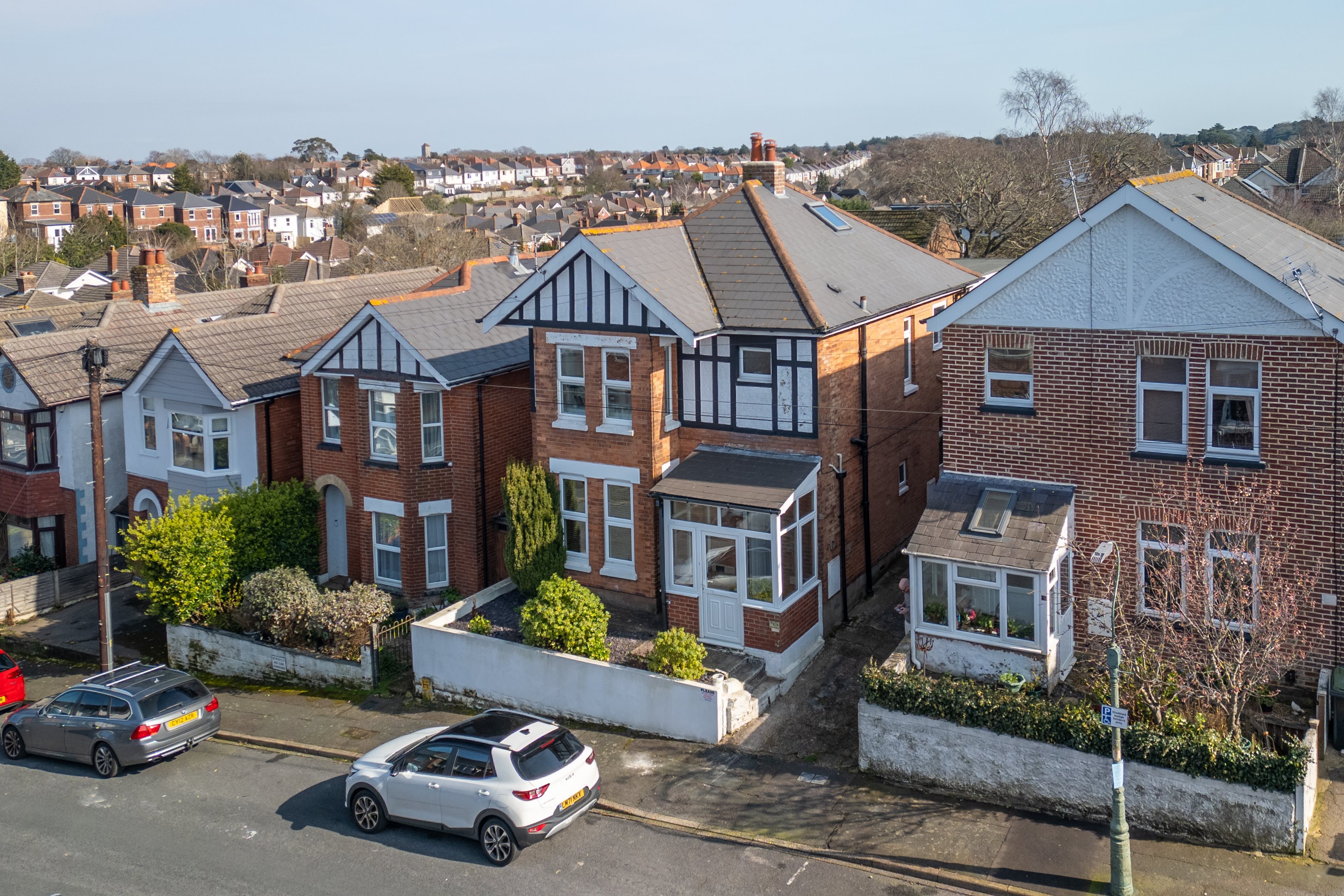 2 bed flat for sale in Crichel Road, Winton, BH9 - Property Image 1