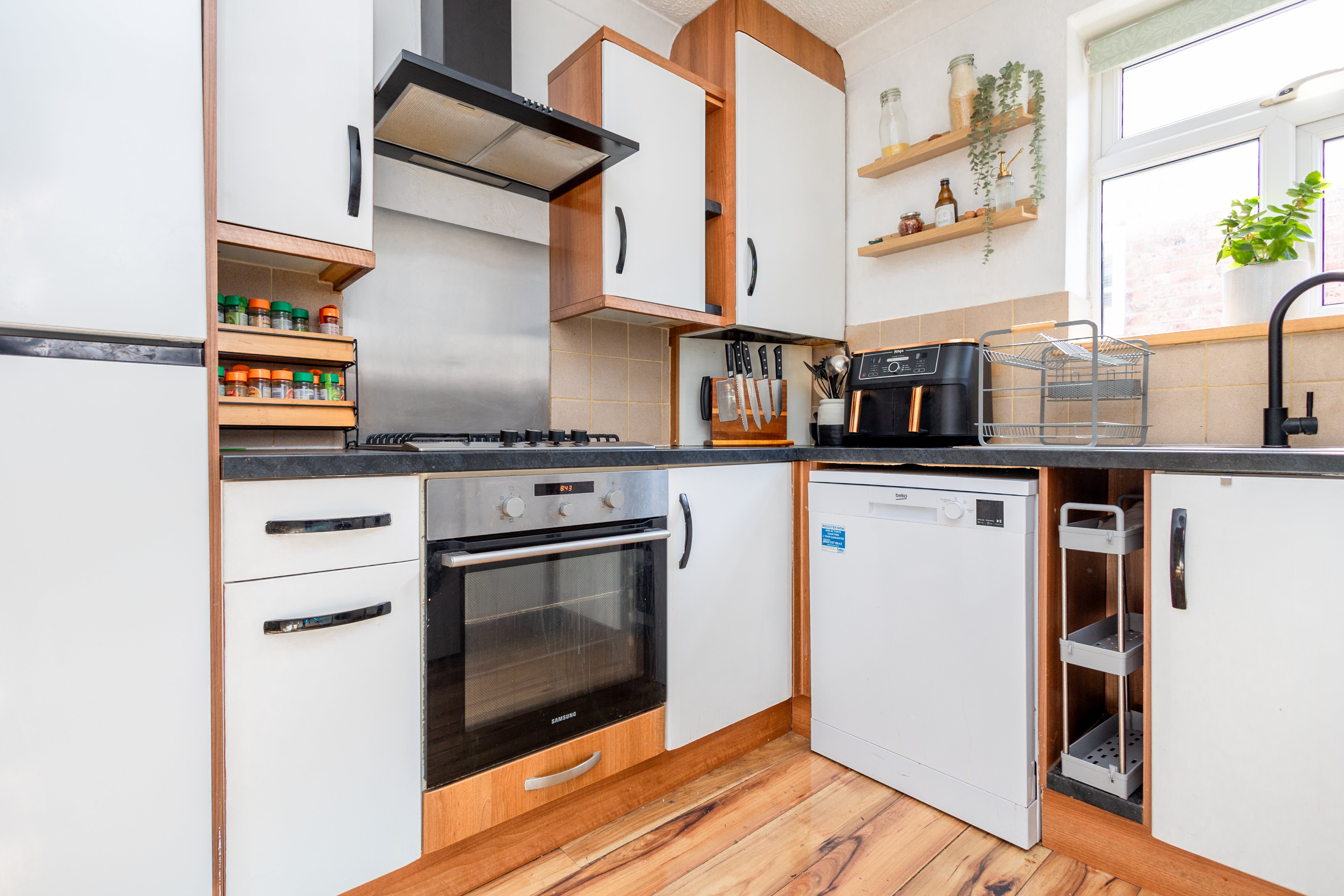 2 bed flat for sale in Crichel Road  - Property Image 5