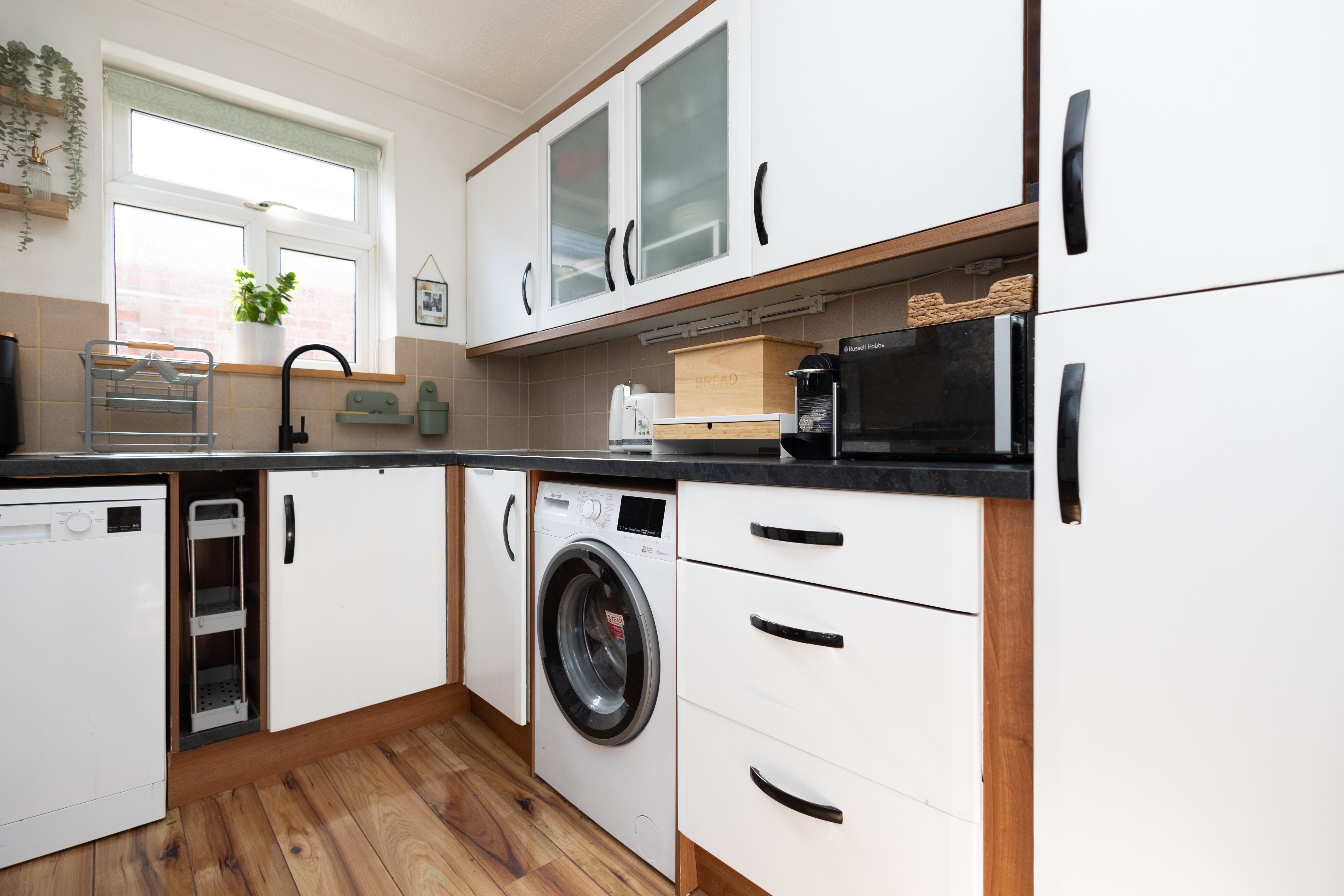 2 bed flat for sale in Crichel Road 3