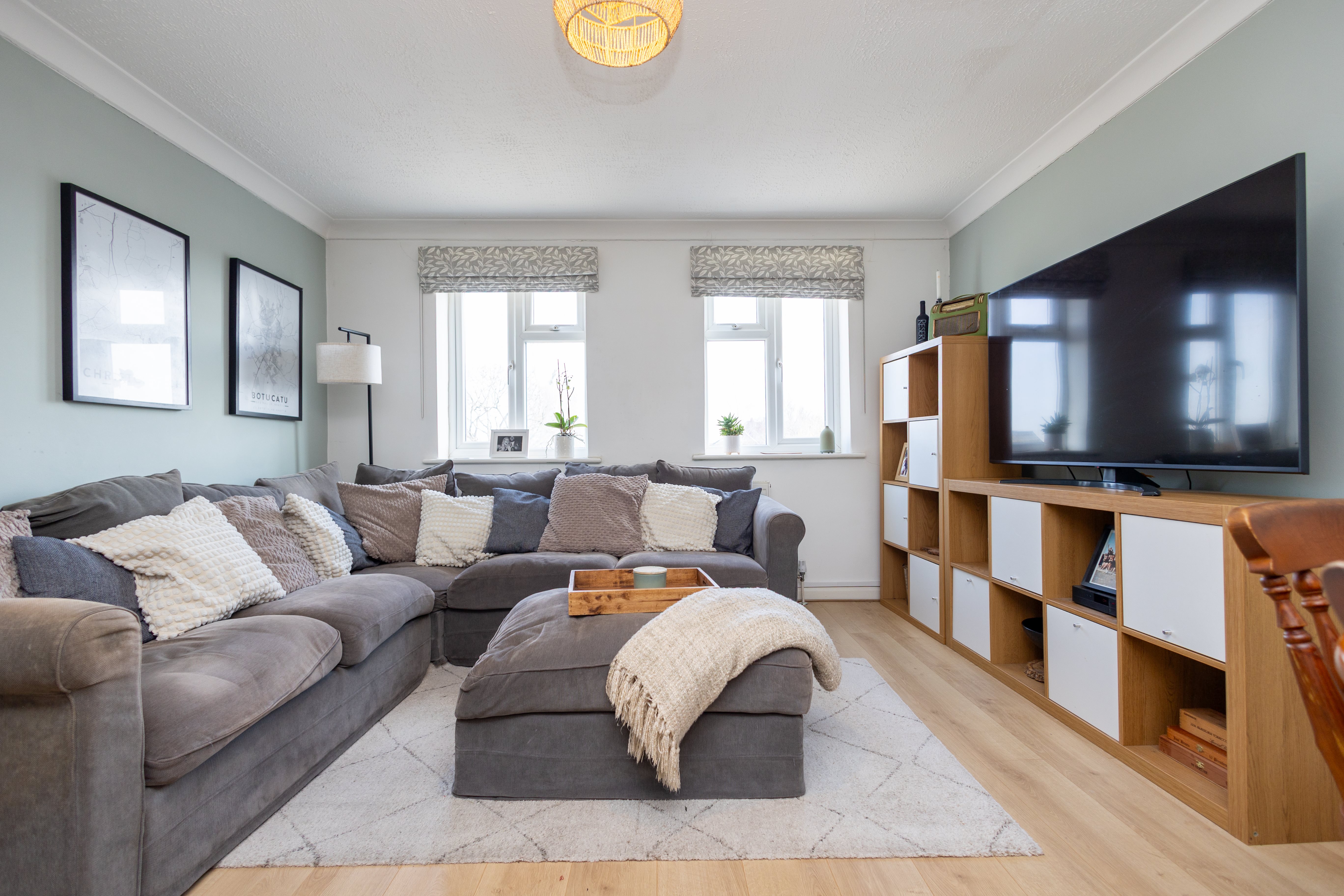 2 bed flat for sale in Crichel Road 5