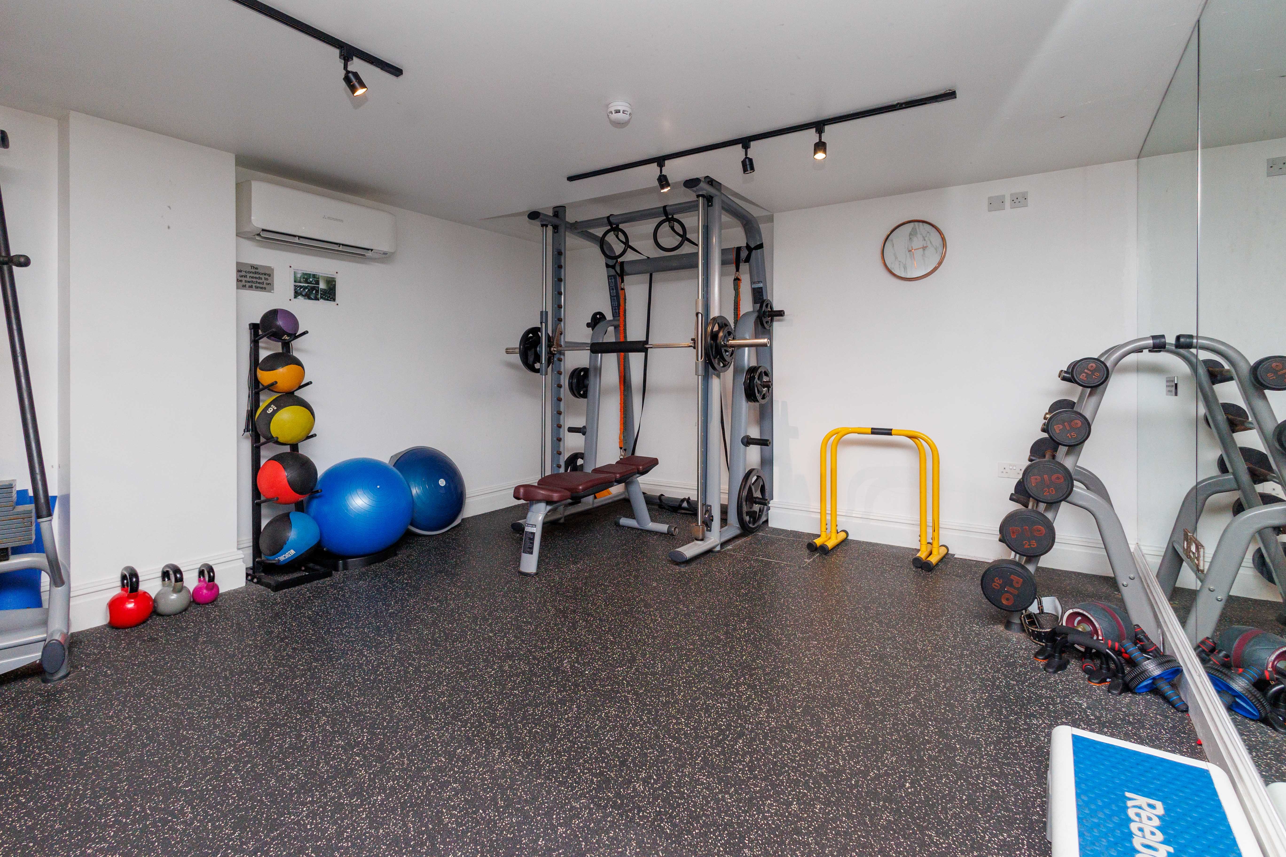 1 bed flat for sale in Knyverton Road, Bournemouth 8