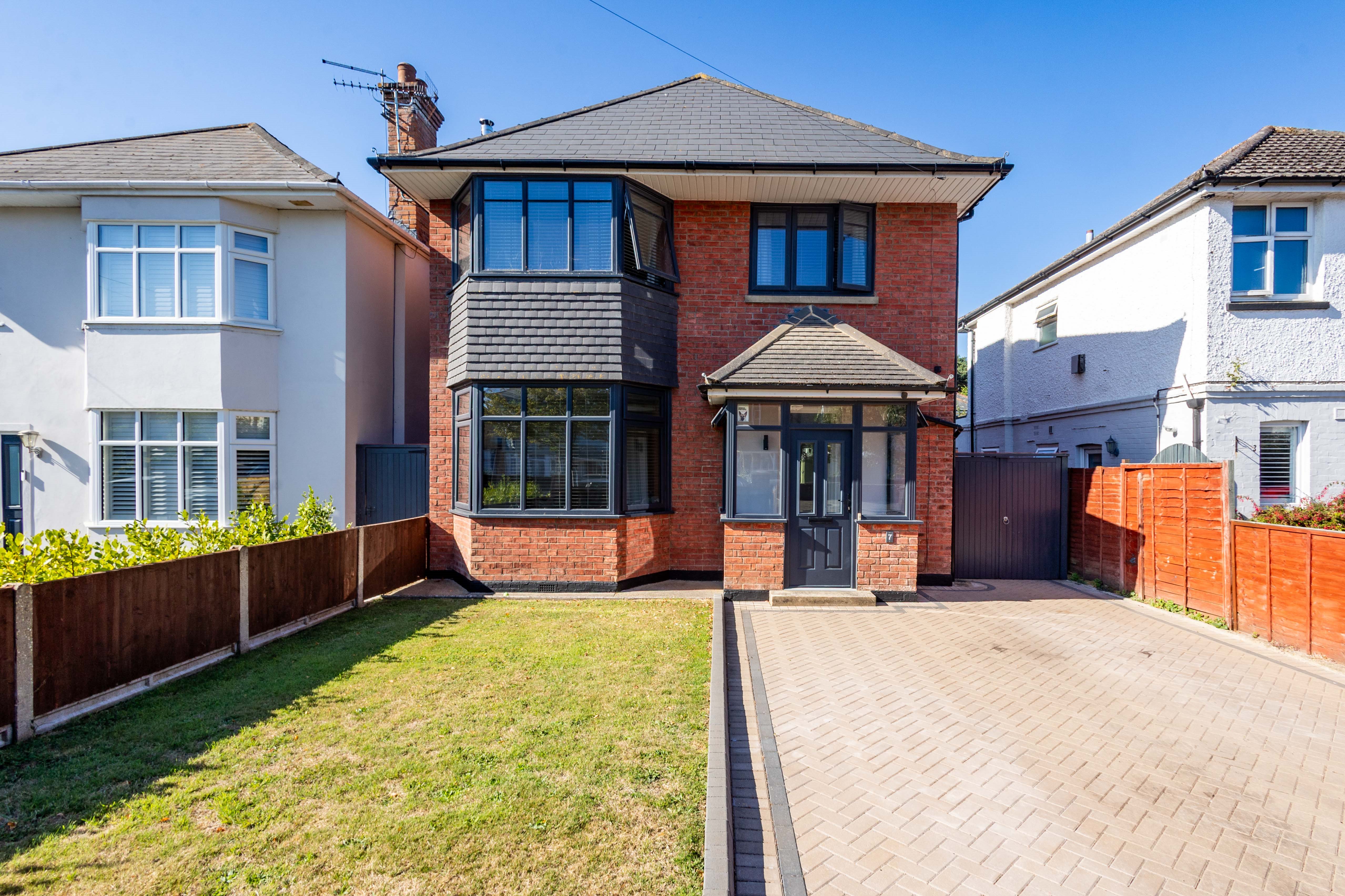 4 bed detached house for sale in De Lisle Road, Winton, BH3 - Property Image 1