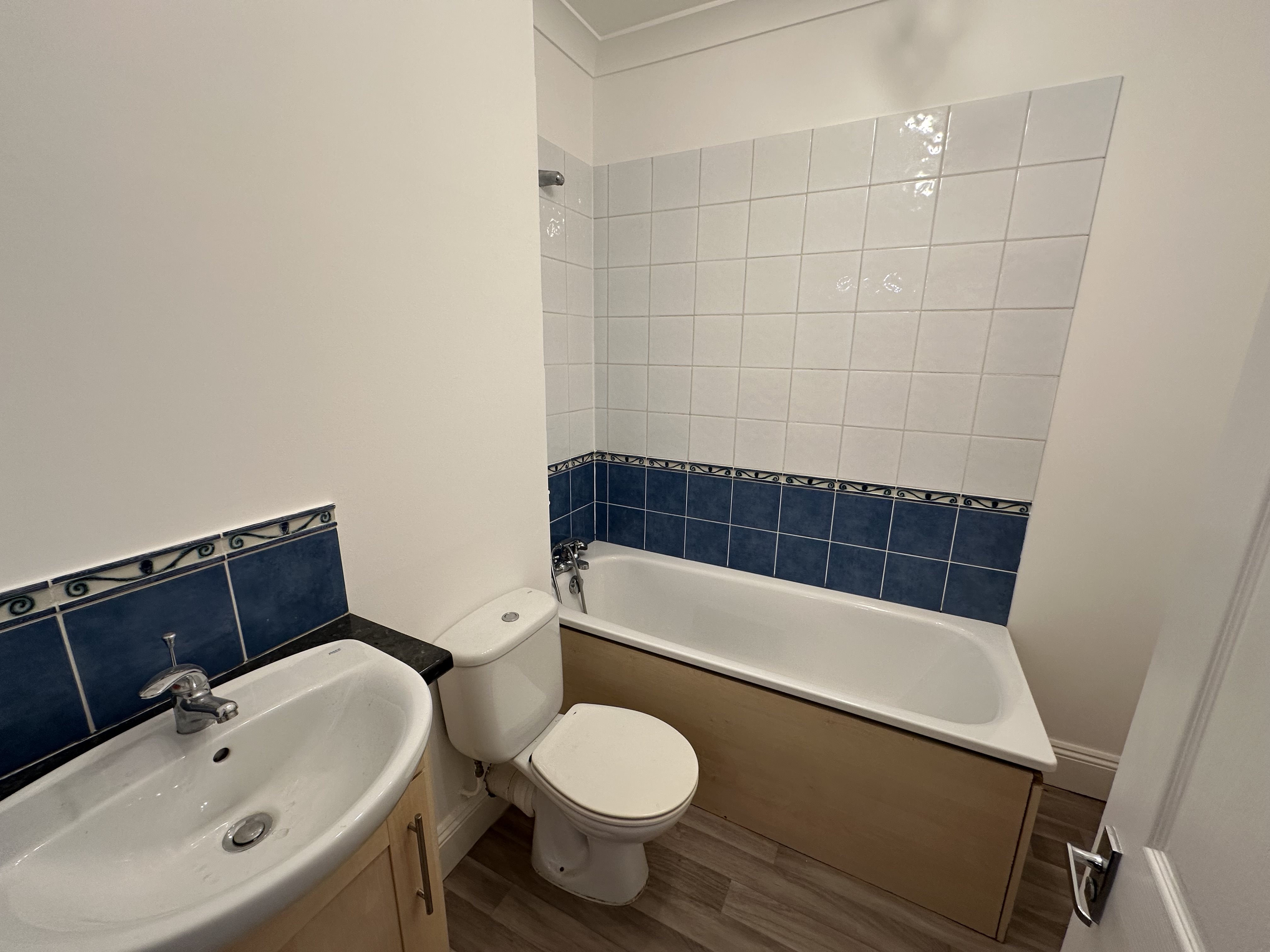 2 bed flat for sale in Beechey Road, Charminster, BH8  - Property Image 10