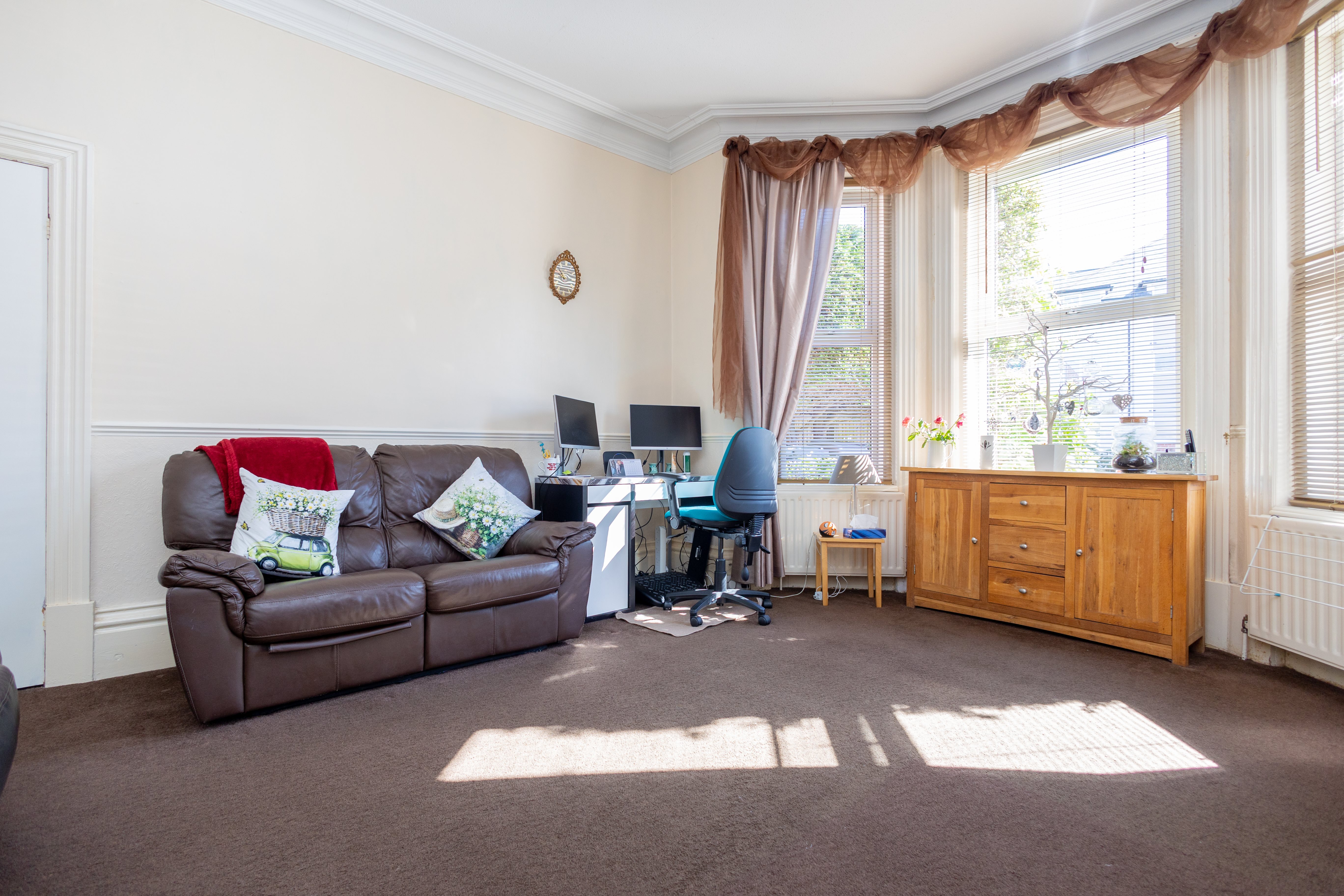 2 bed ground floor flat for sale in Adeline Road, Boscombe, BH5  - Property Image 2